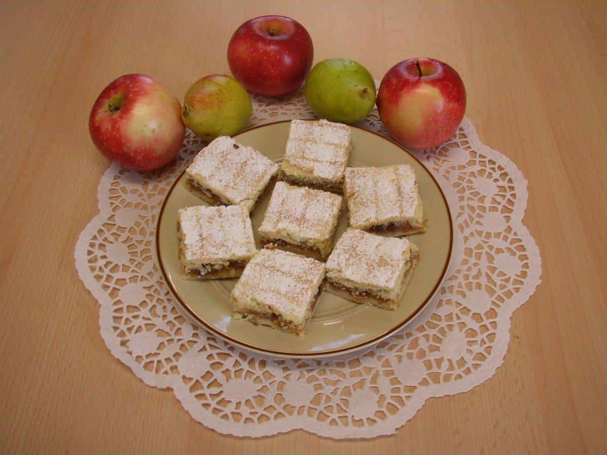 Gedeckter Apfelkuchen  bei Salzburg schmeckt