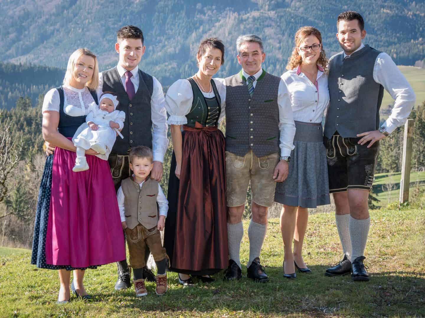 SalzburgerLand Ei - Roswitha und Josef Quehenberger bei Salzburg schmeckt