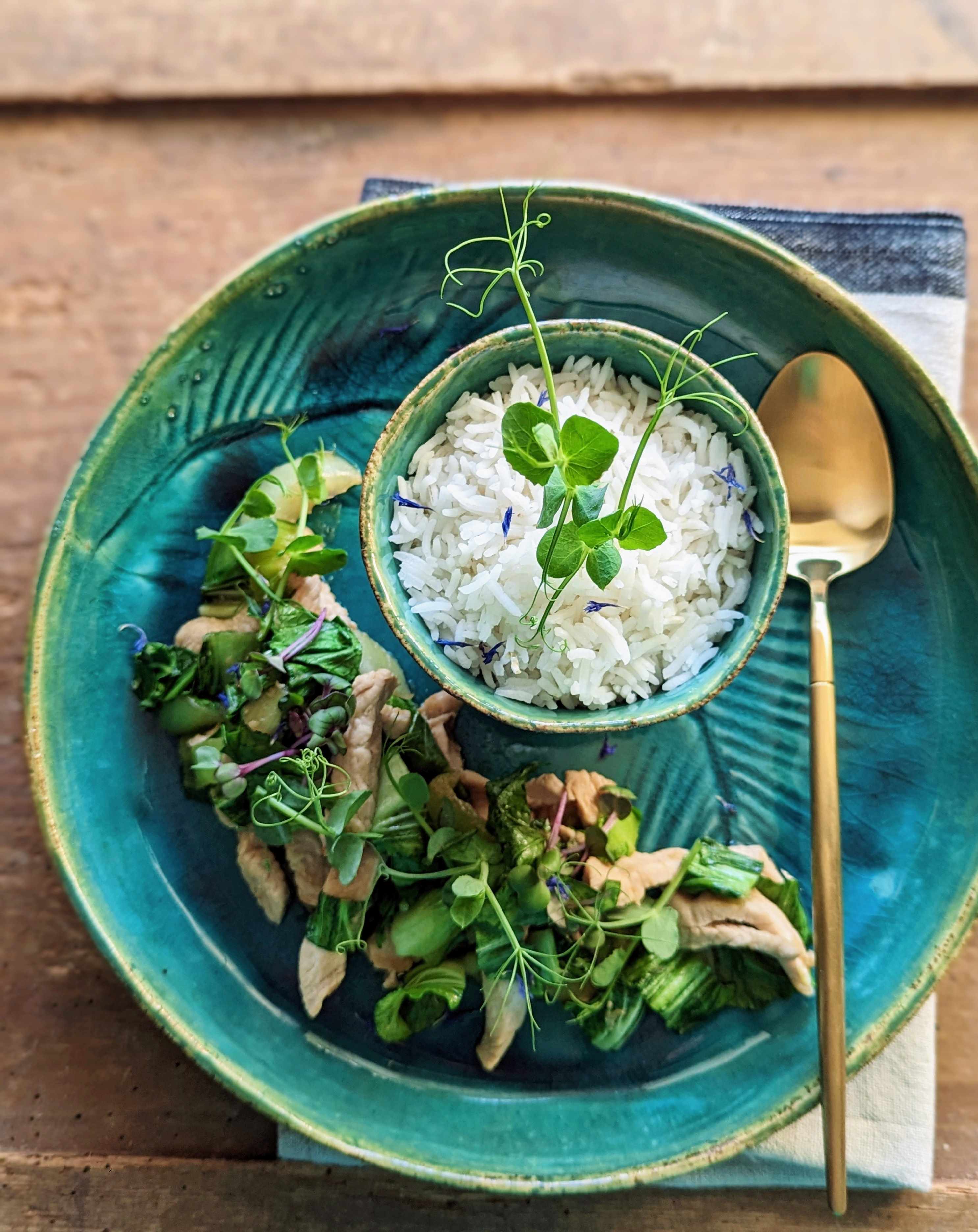 Pak Choi mit Pute aus dem Wok bei Salzburg schmeckt