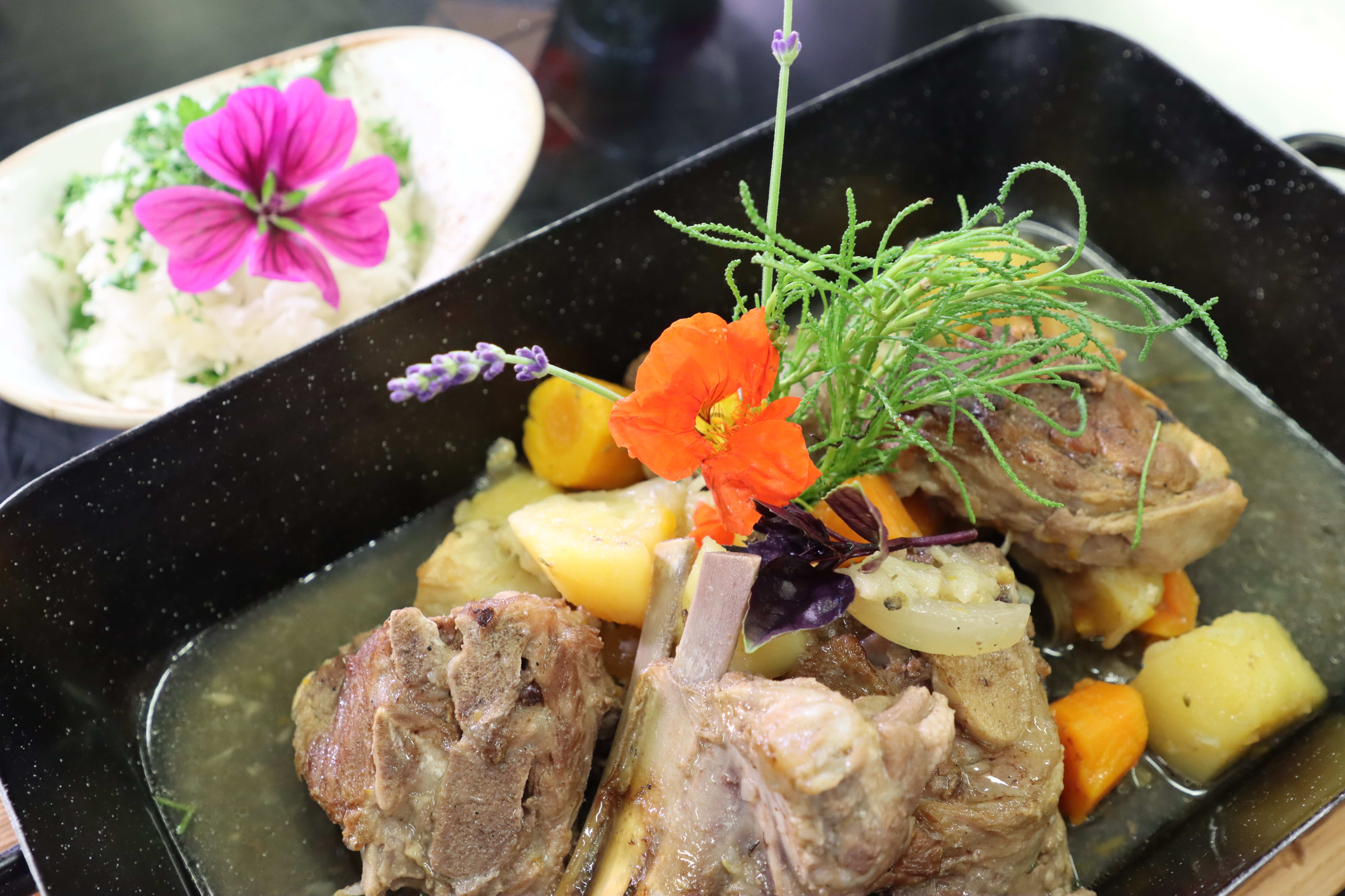 Schöpsernes á la "Liebe Heimat" bei Salzburg schmeckt