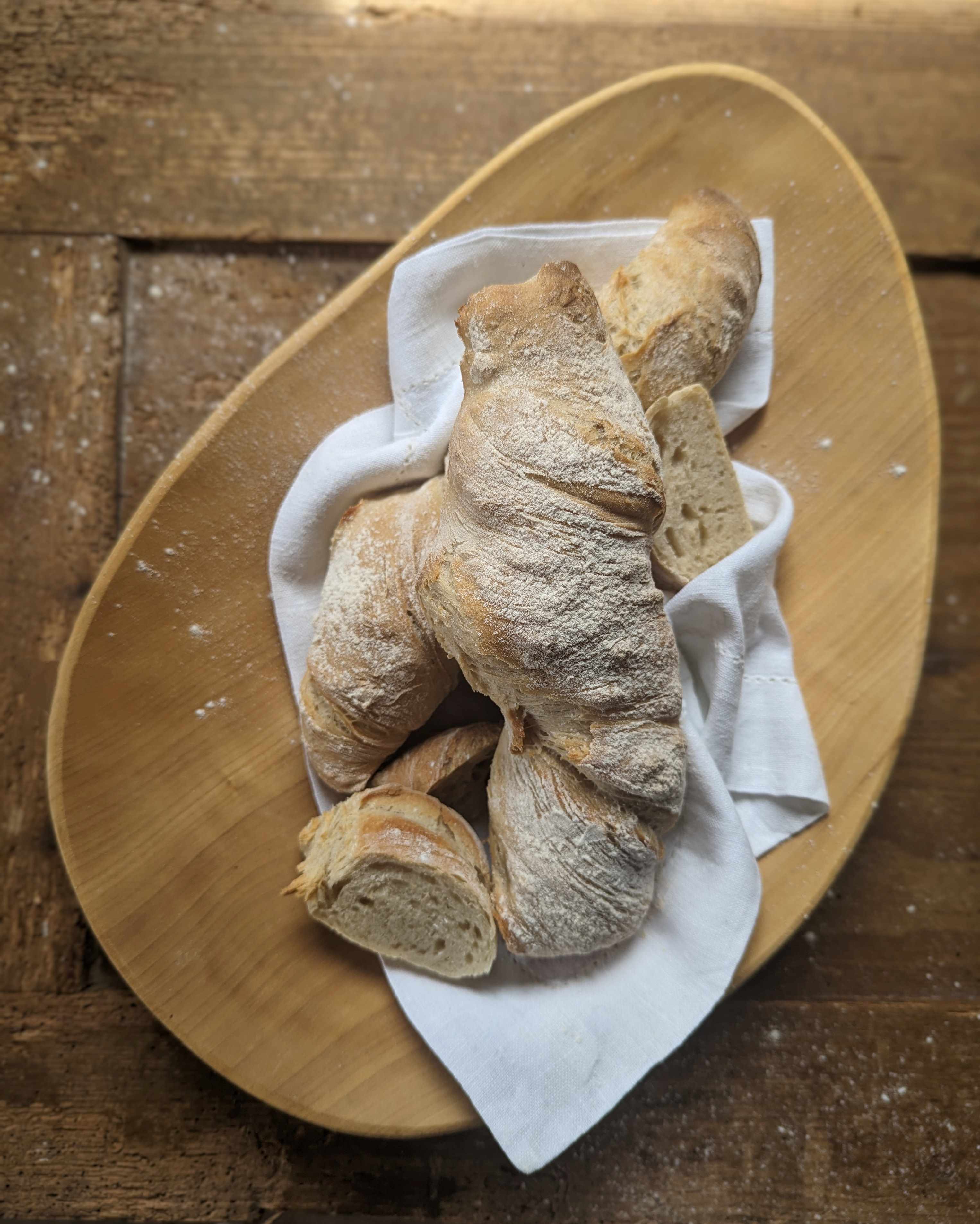 Wurzelbrot mit Laufener Landweizen bei Salzburg schmeckt