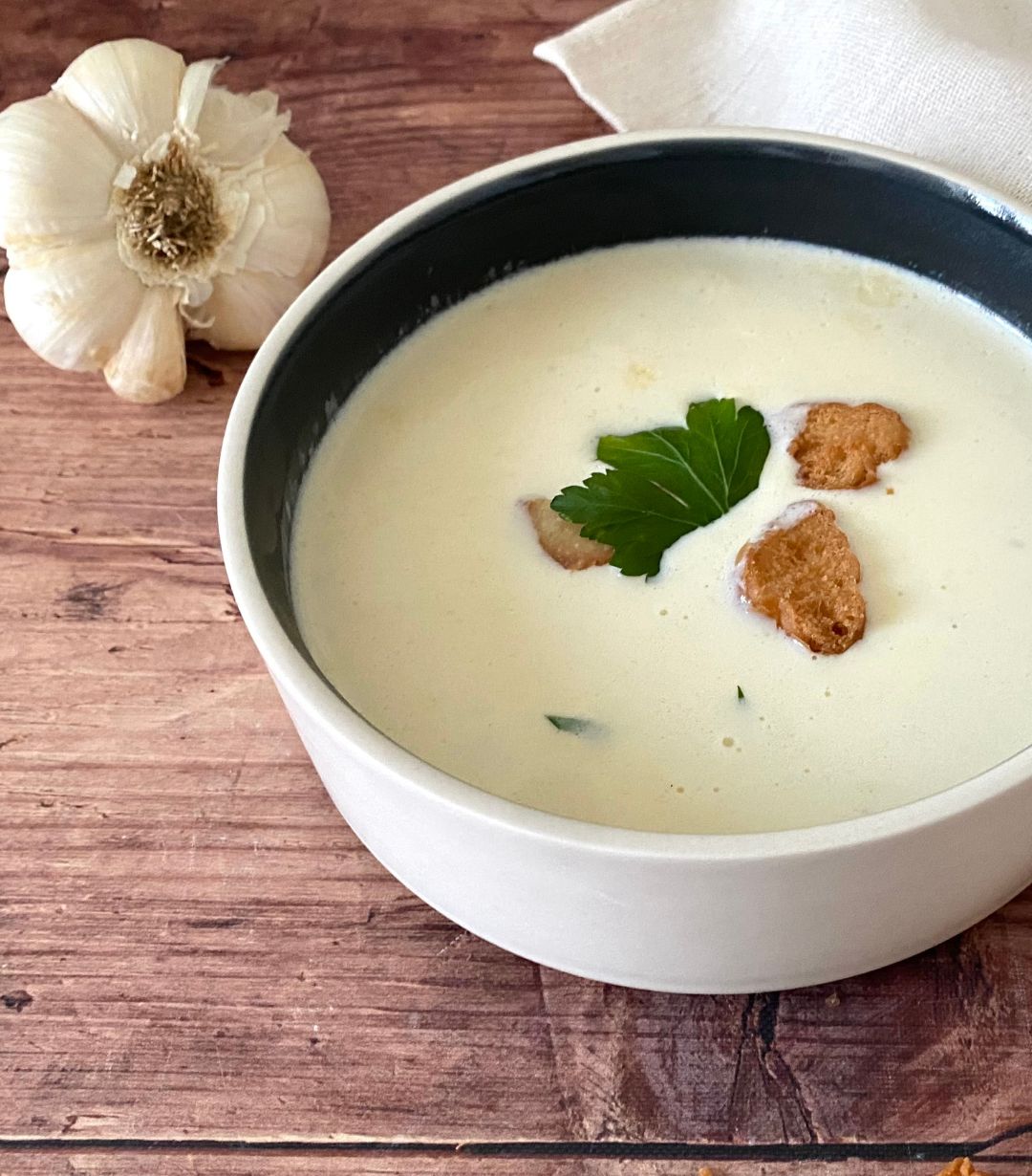 Knoblauchcremesuppe bei Salzburg schmeckt