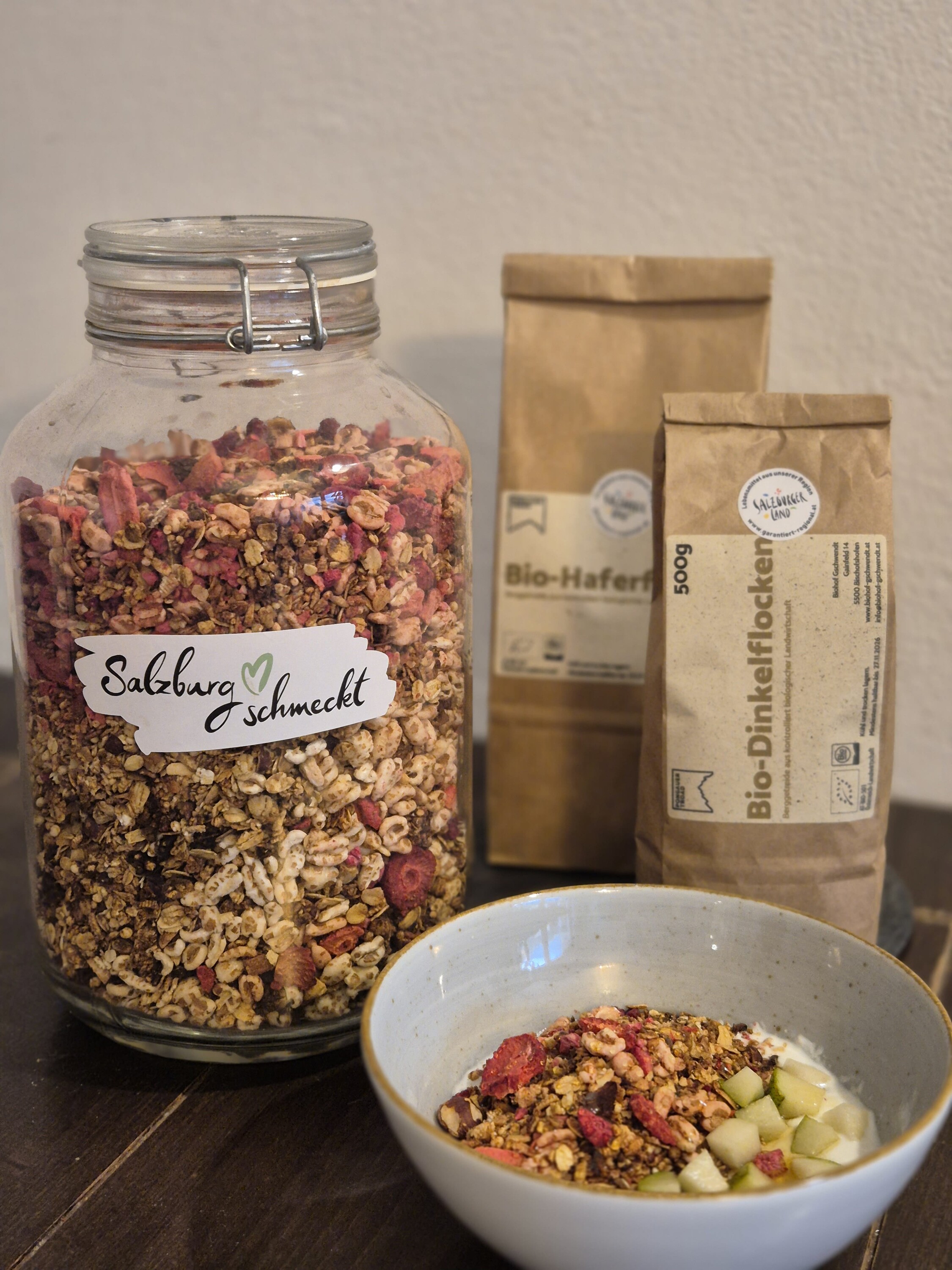 Selbstgemachtes Knuspermüsli bei Salzburg schmeckt