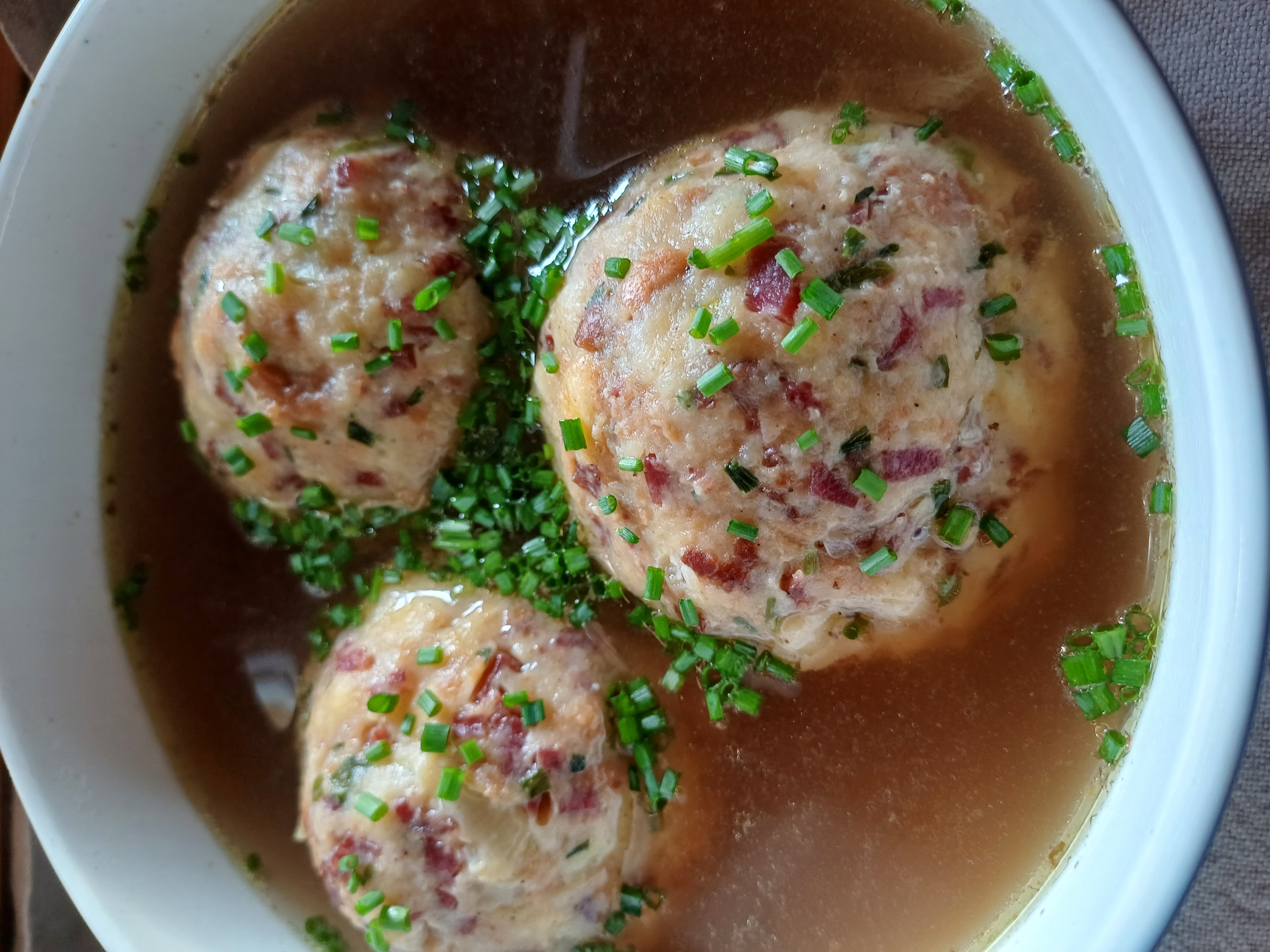 Wurstknödel bei Salzburg schmeckt