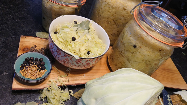 Sauerkraut im Glas bei Salzburg schmeckt