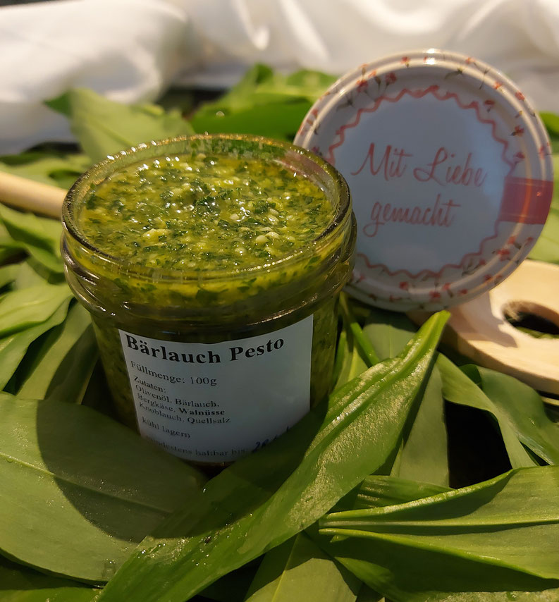 Bärlauchpesto bei Salzburg schmeckt