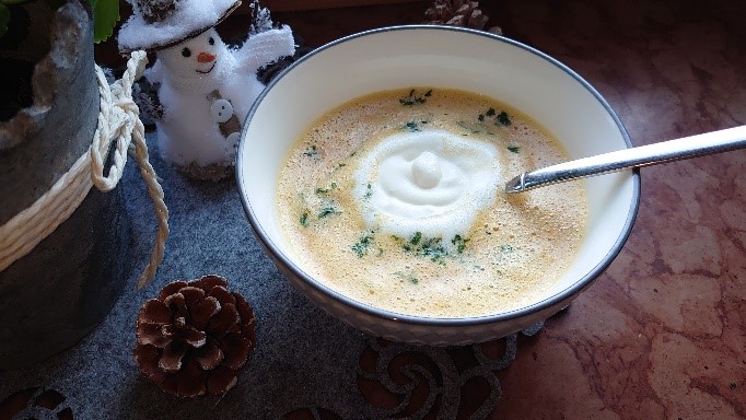 Karotten-Kartoffelsuppe mit Kren bei Salzburg schmeckt