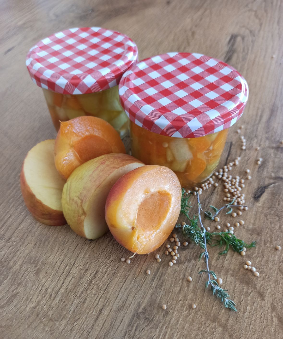 Marillen-Chutney bei Salzburg schmeckt
