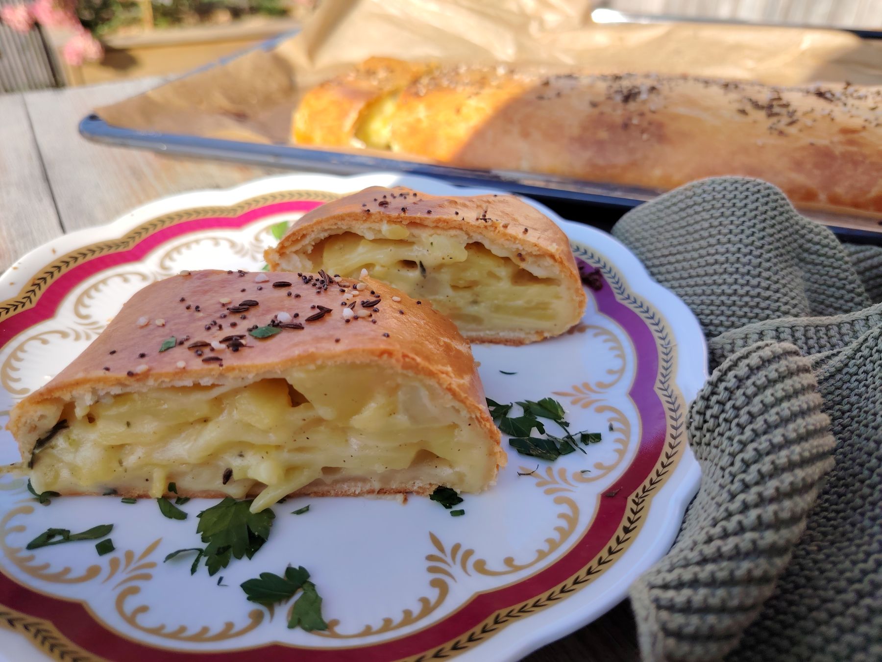 Erdäpfel-Karfiolstrudel bei Salzburg schmeckt