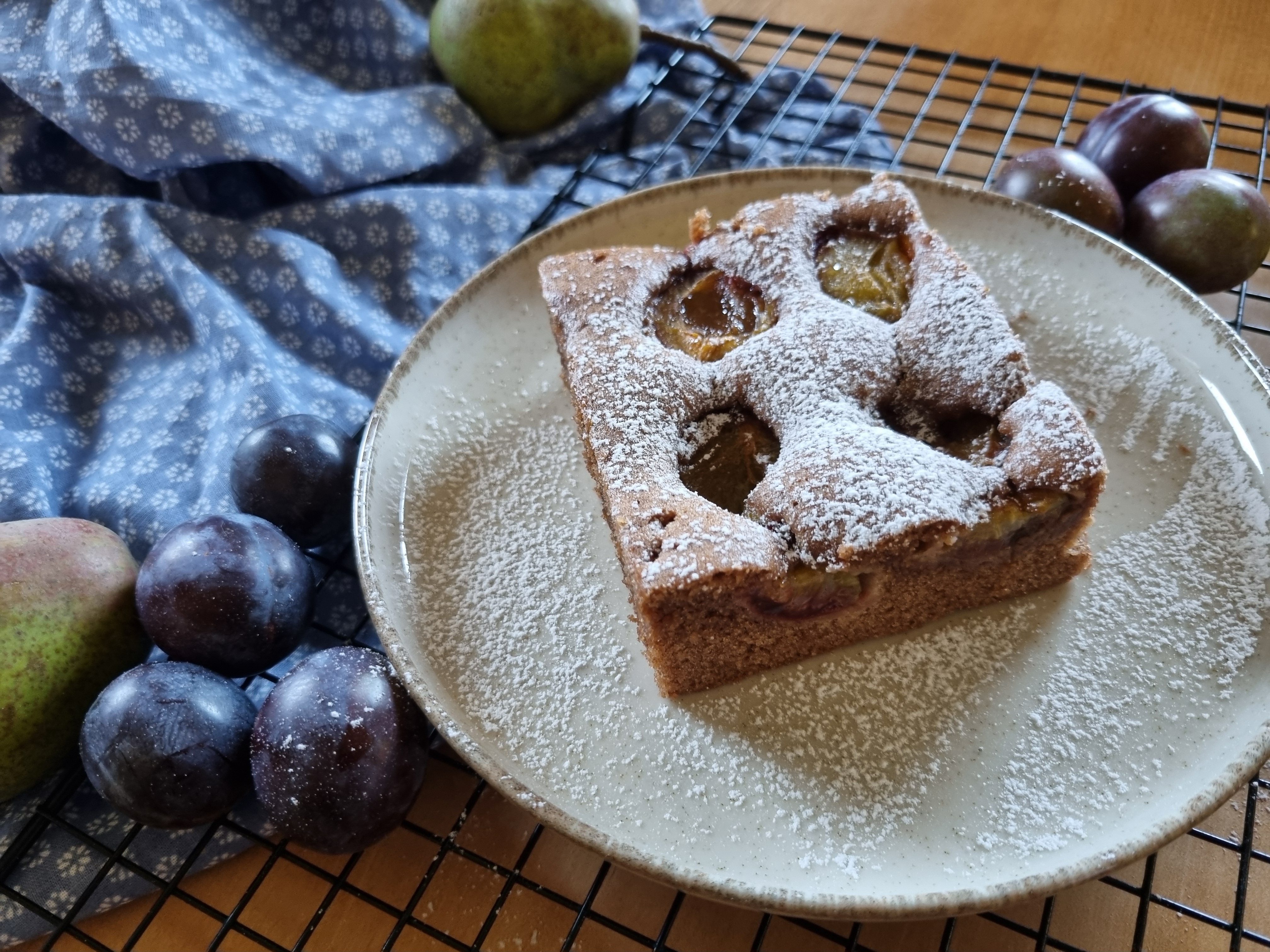 Ruck-Zucki Zwetschkenkuchen bei Salzburg schmeckt