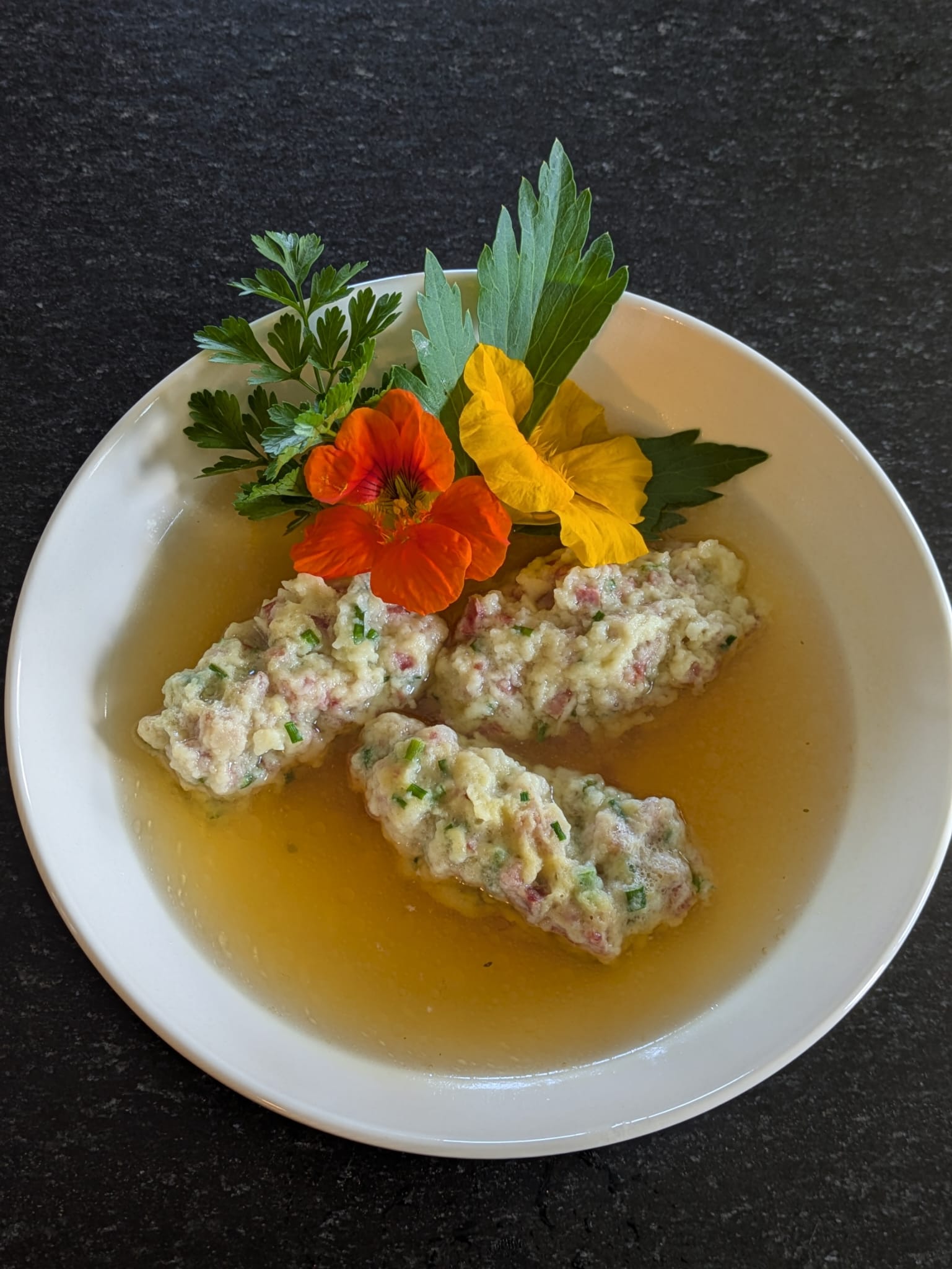 Wurstfarferl (Farvei)  bei Salzburg schmeckt