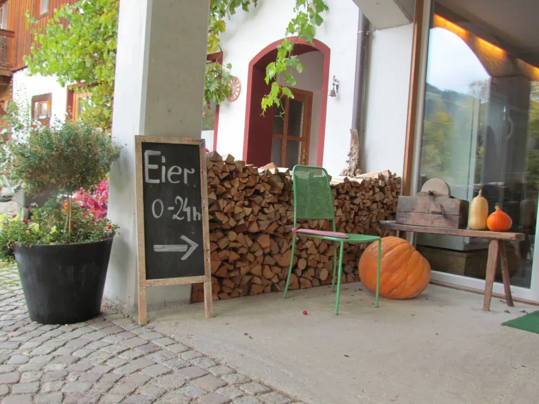 Wagrainer Hühnerdorf_Eingang Hofladen