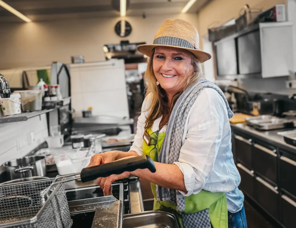 Genusstagebuch #61_maria Schmid-Harml in der Küche der Lumberjack Hütte Kleinarl
