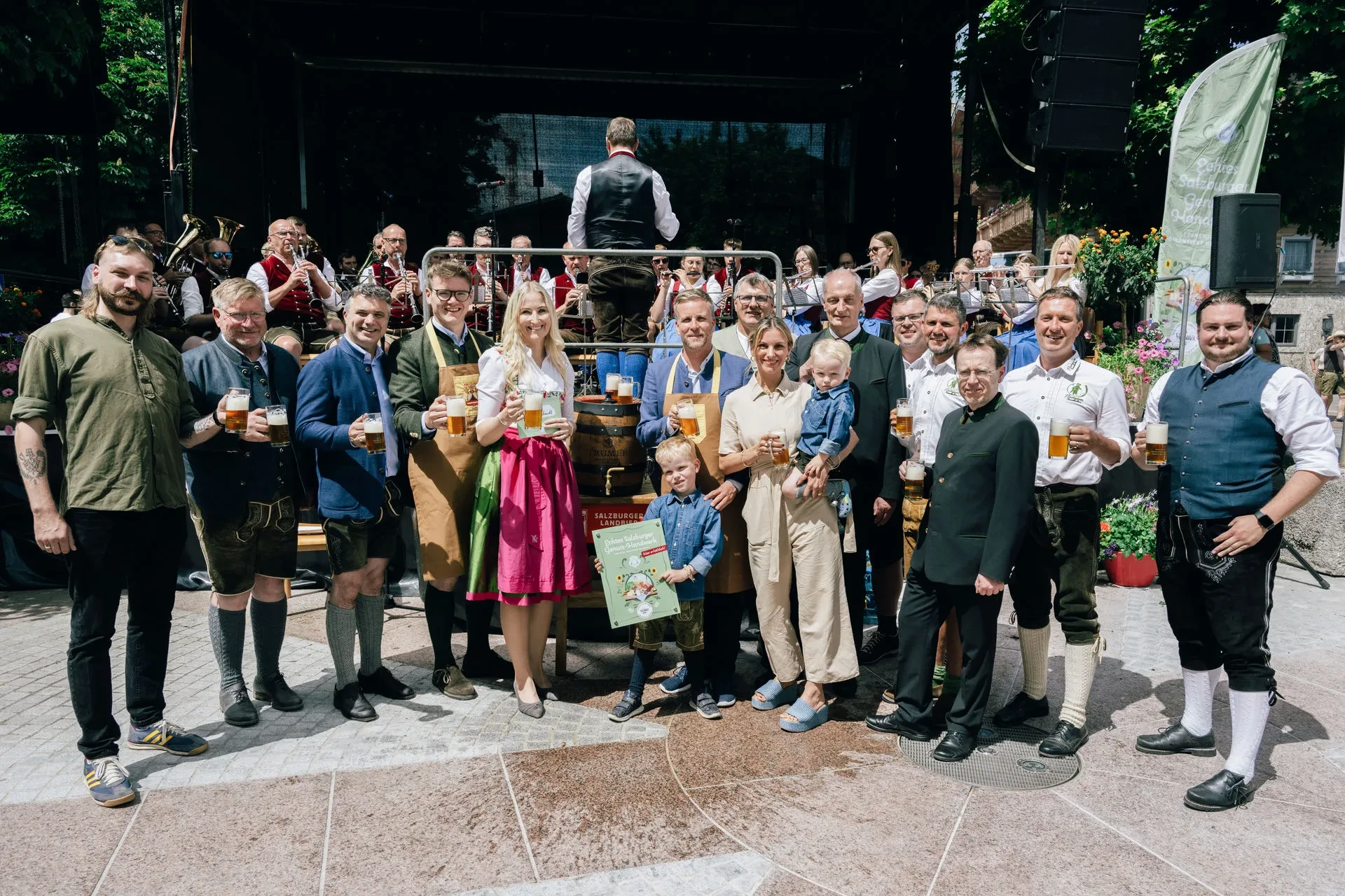 SalzburgerLand Genuss-Fest Team Bieranstich SalzburgerLand Bier Trumer