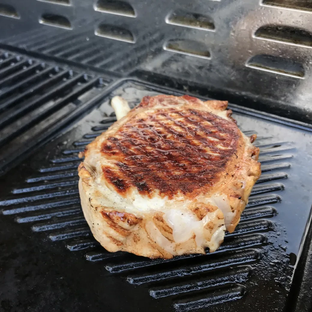 BioFarm Teufl_Tomahawk Steak vom Grill