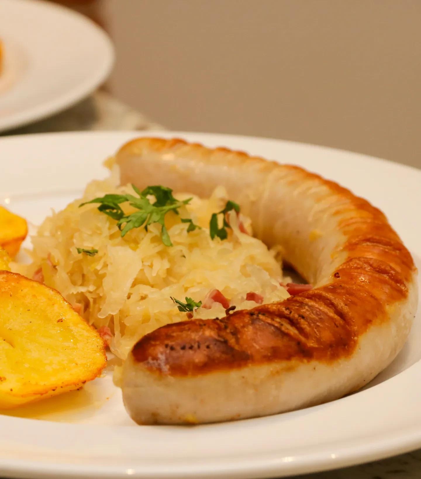 Bratwurst mit Sauerkraut