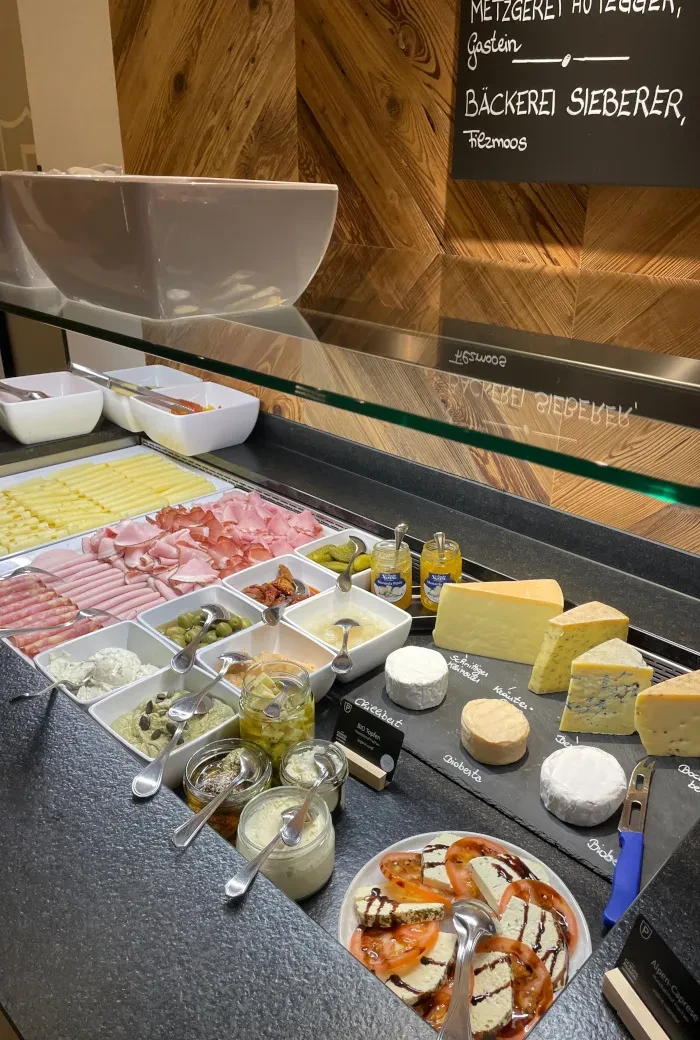 Salzburg schmeckt auf RTS FEB 25_Pongauerhof Frühstücksbuffet