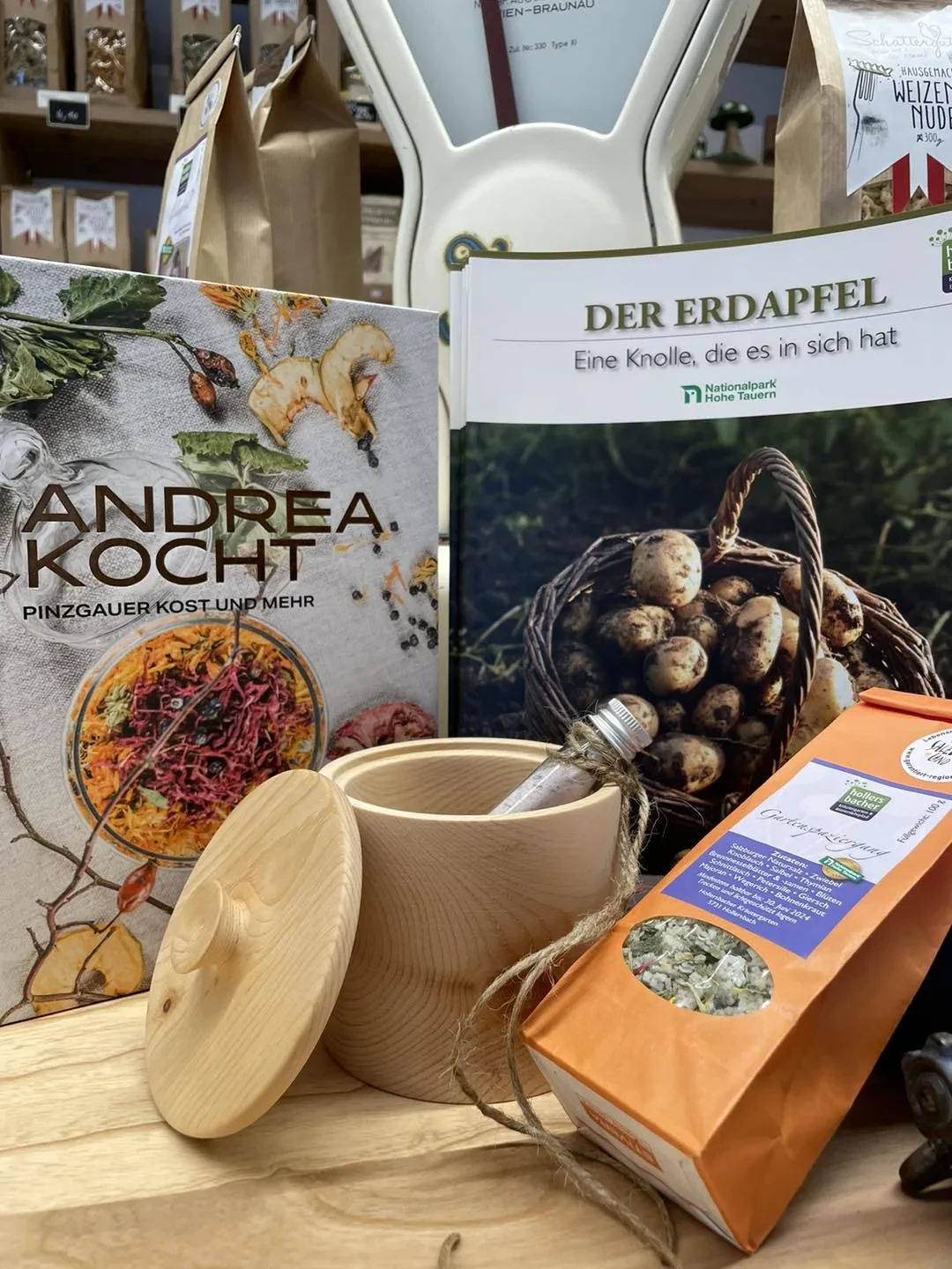 Hollersbacher Kräutergarten Kochbuch und Tee 
