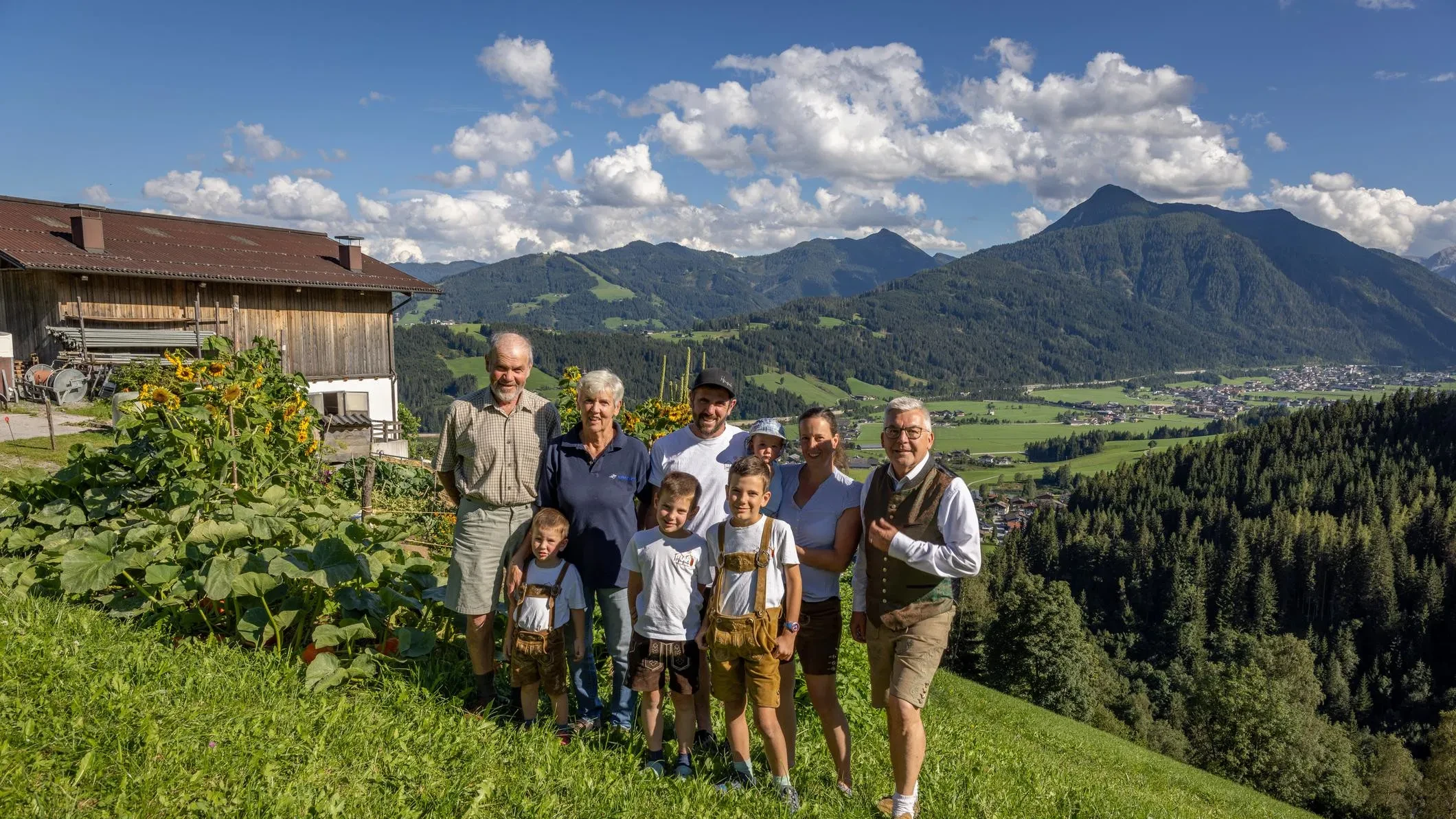 Hundsalzhof_3 Generationen Familie Weiß