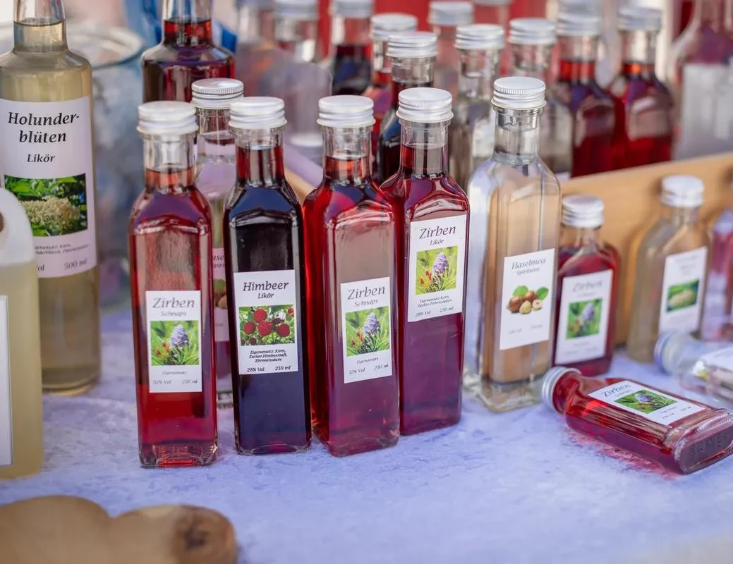 Wochenmarkt Altenmarkt_Likör und Schnaps