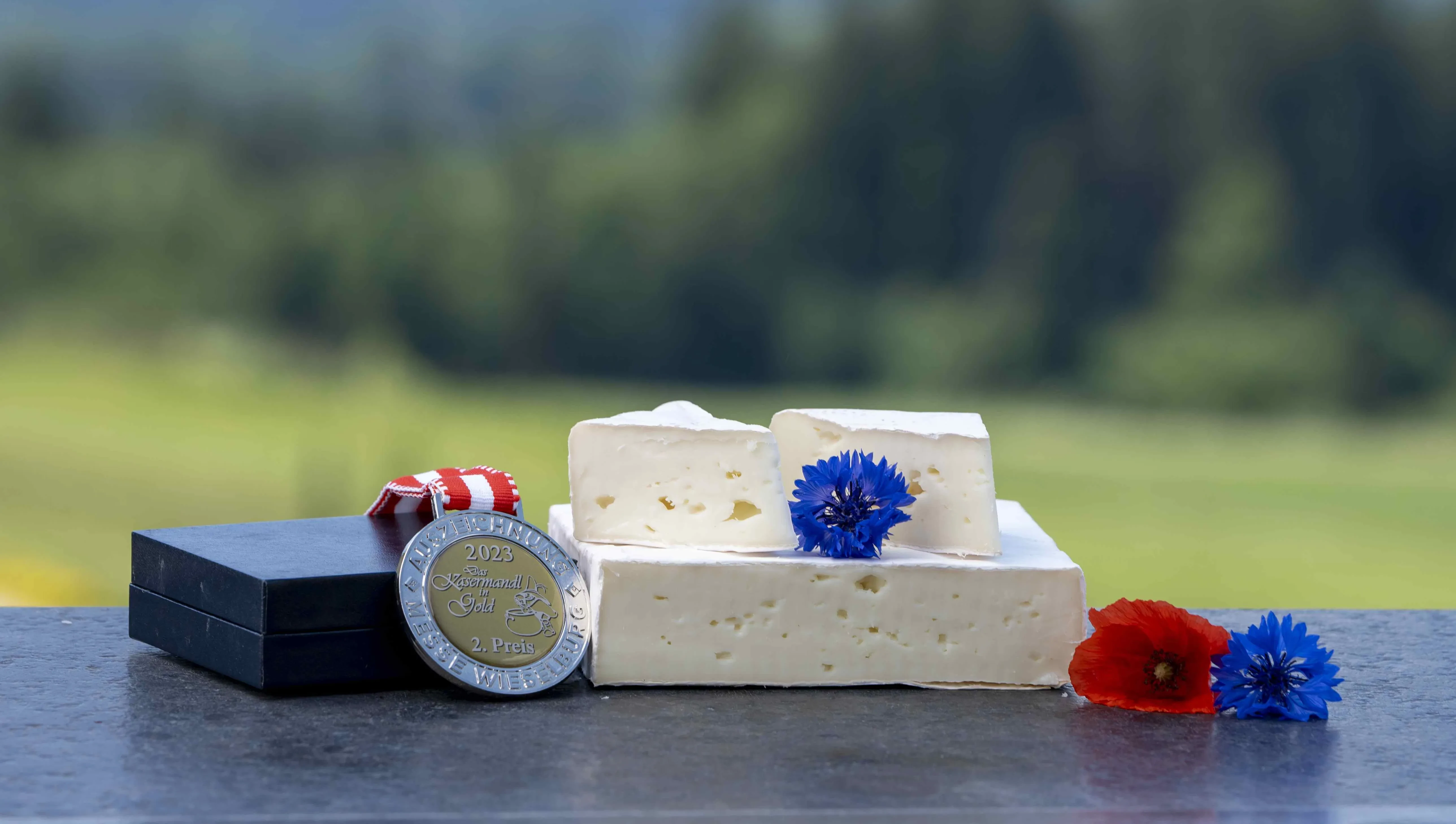 Kehlbauer Fam. Liess, Verleihung des Salzburger Theodul und zahlreicher Prämierungsmedaillen