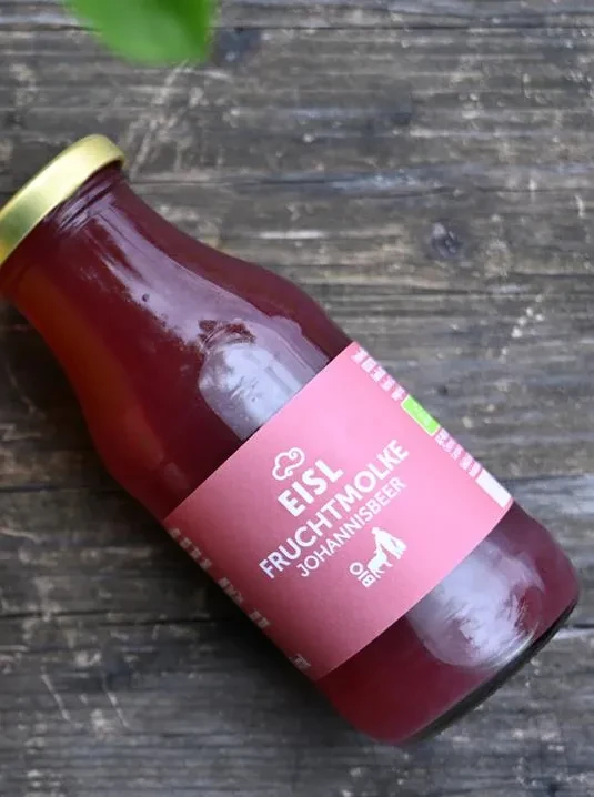 Bio-Schafmilch Fruchtmolke Johannisbeere bei EISL –  Bio-Schafmilch-Spezialitäten | Salzburg Schmeckt