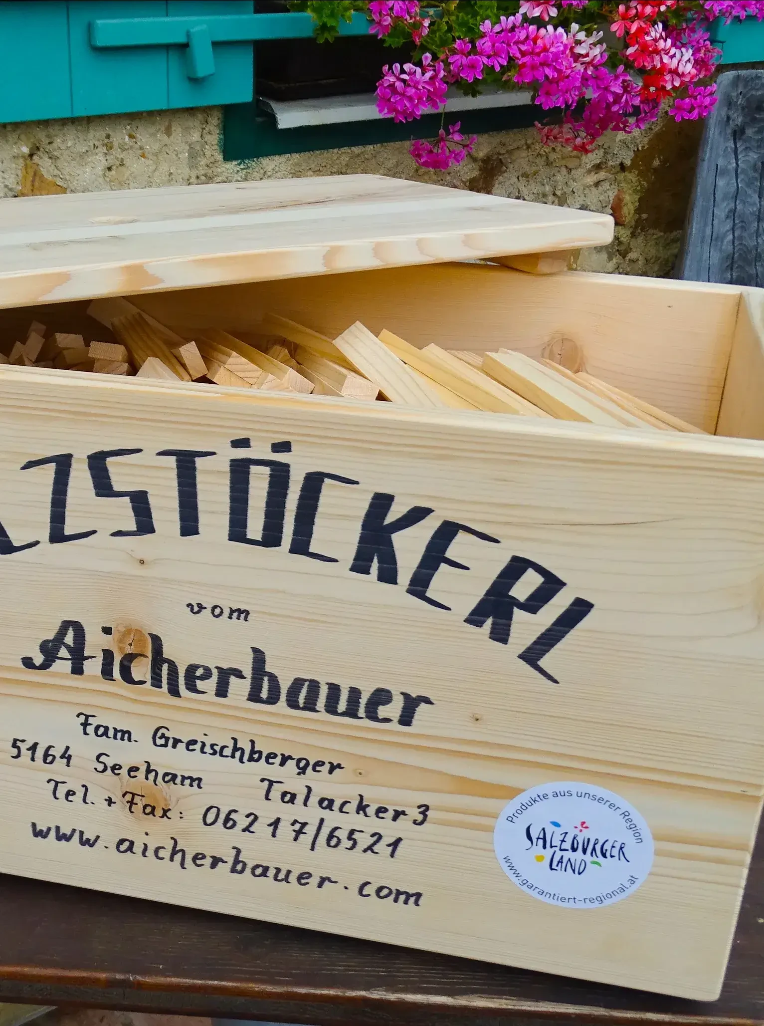 Kiste Holz Stöckerl