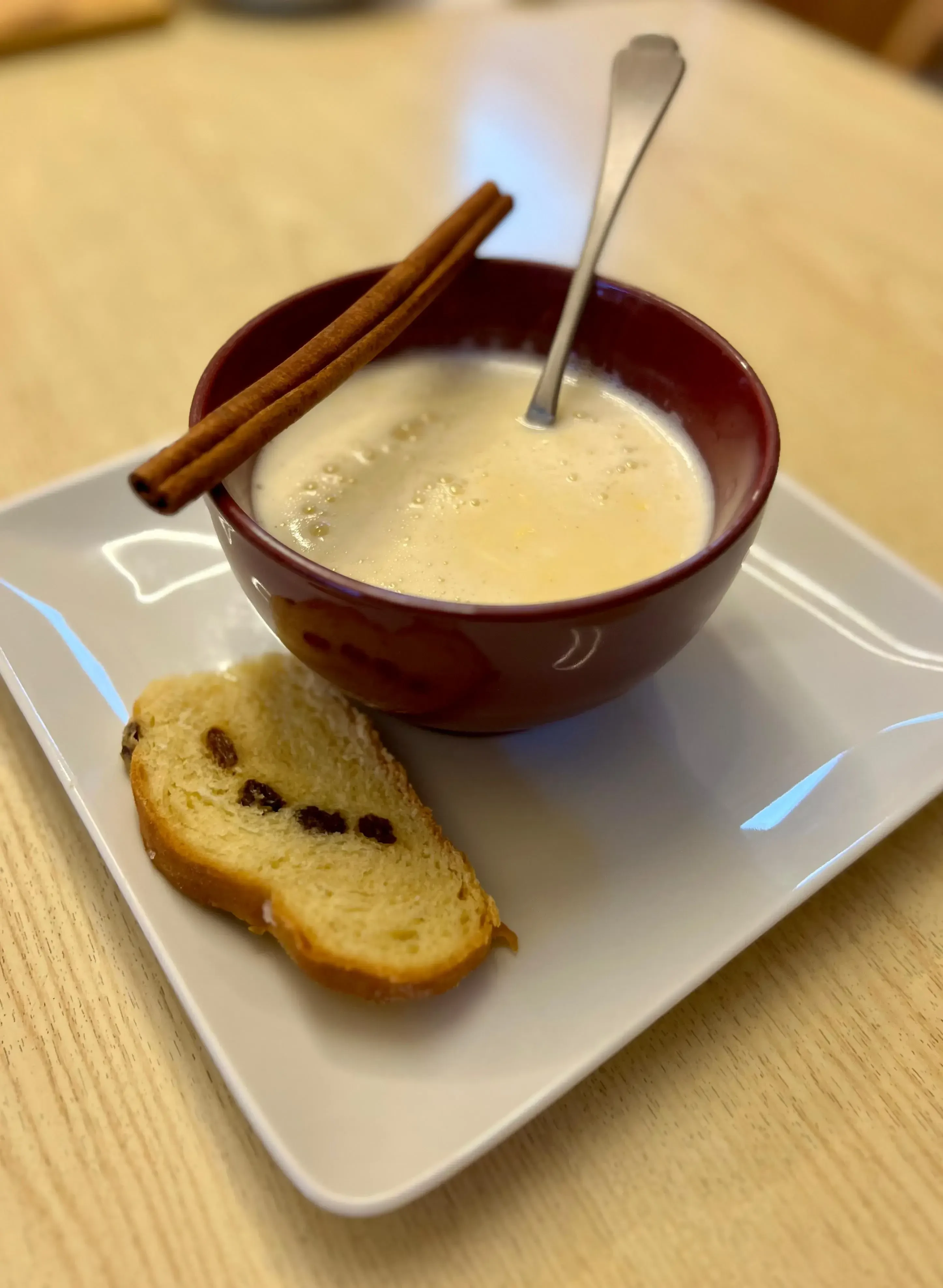 süße Biersuppe mit Milchbrot