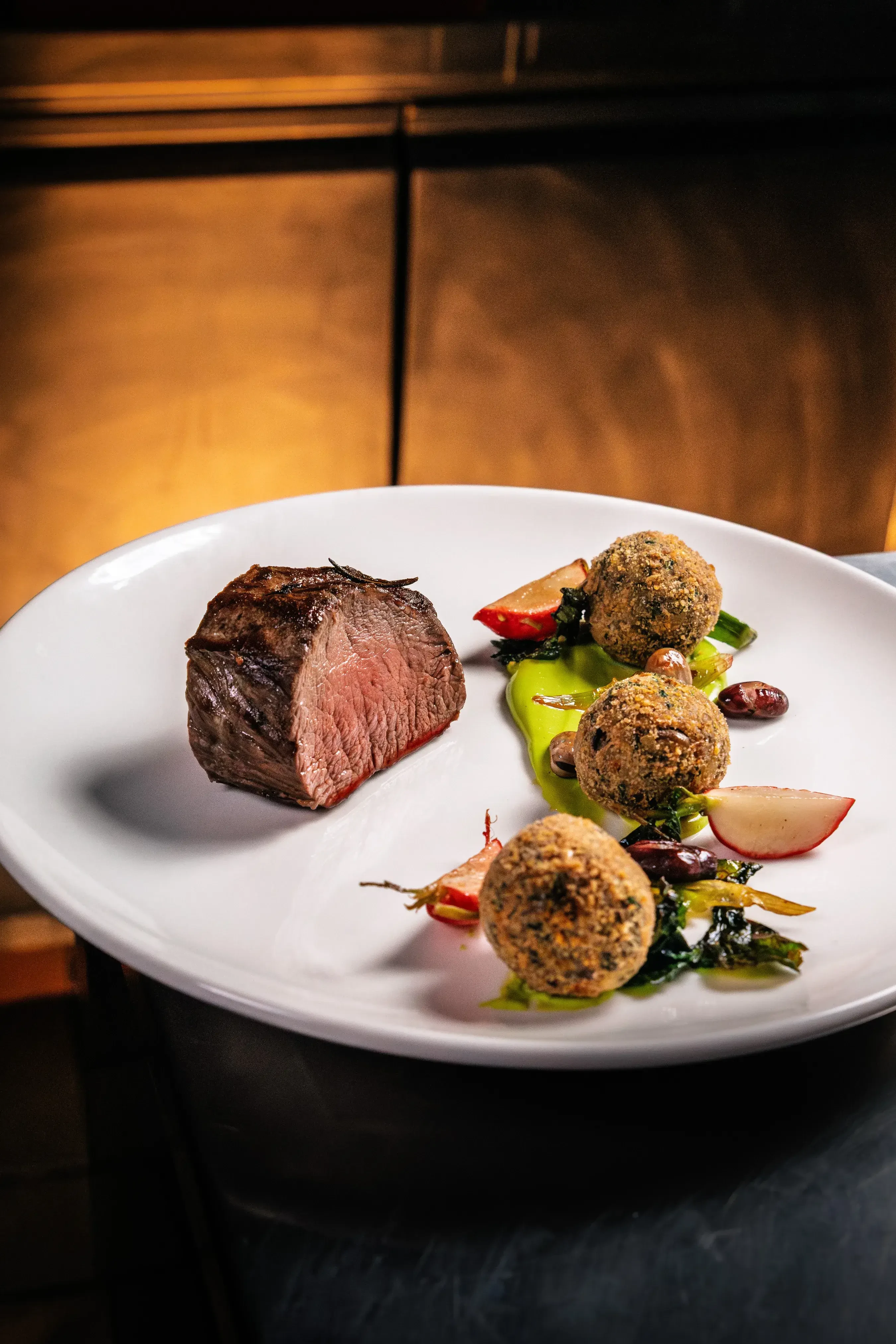 Lungauer Saubohnen Arancini Bällchen mit Wild