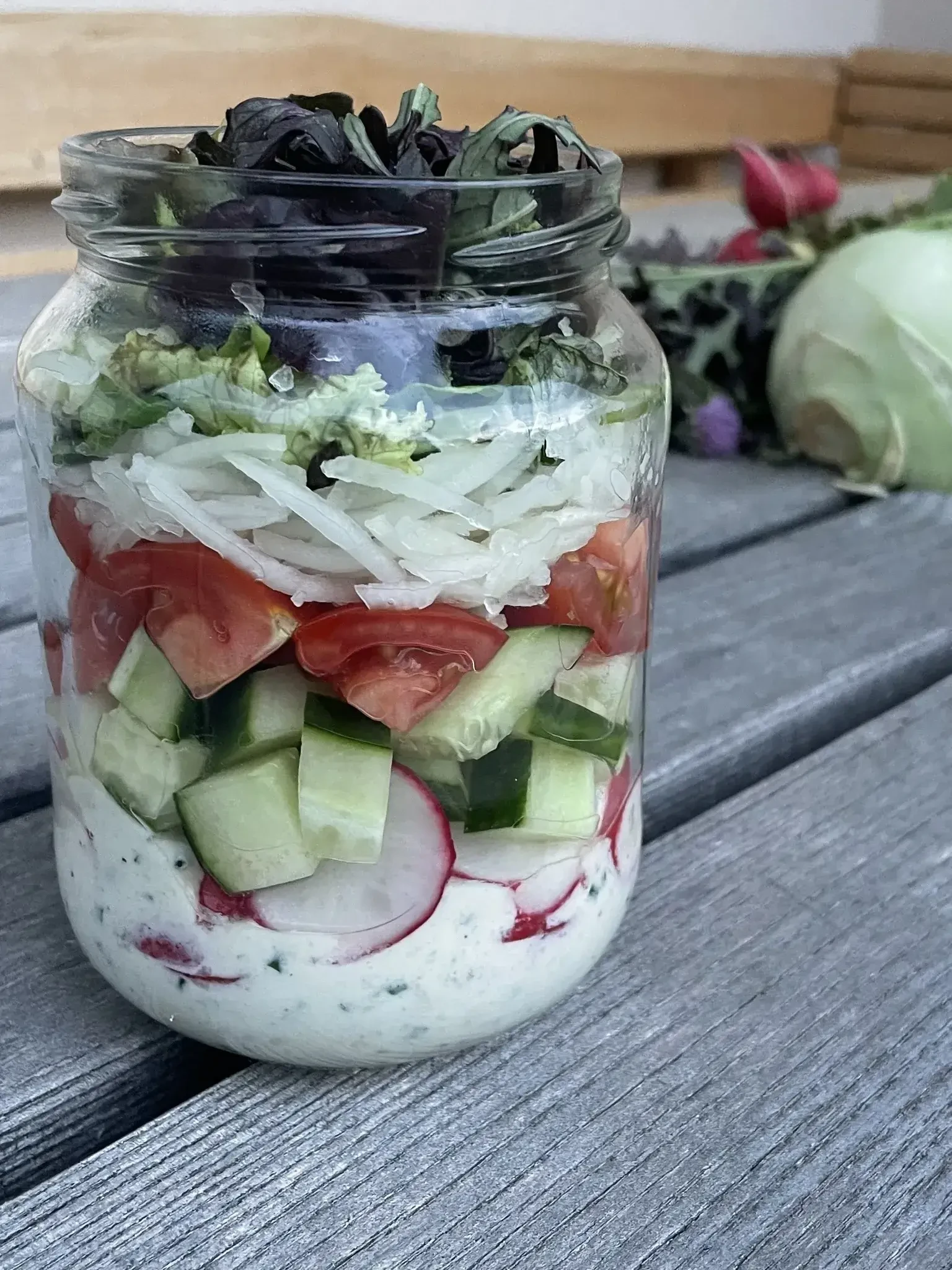 Schichtsalat im Glas