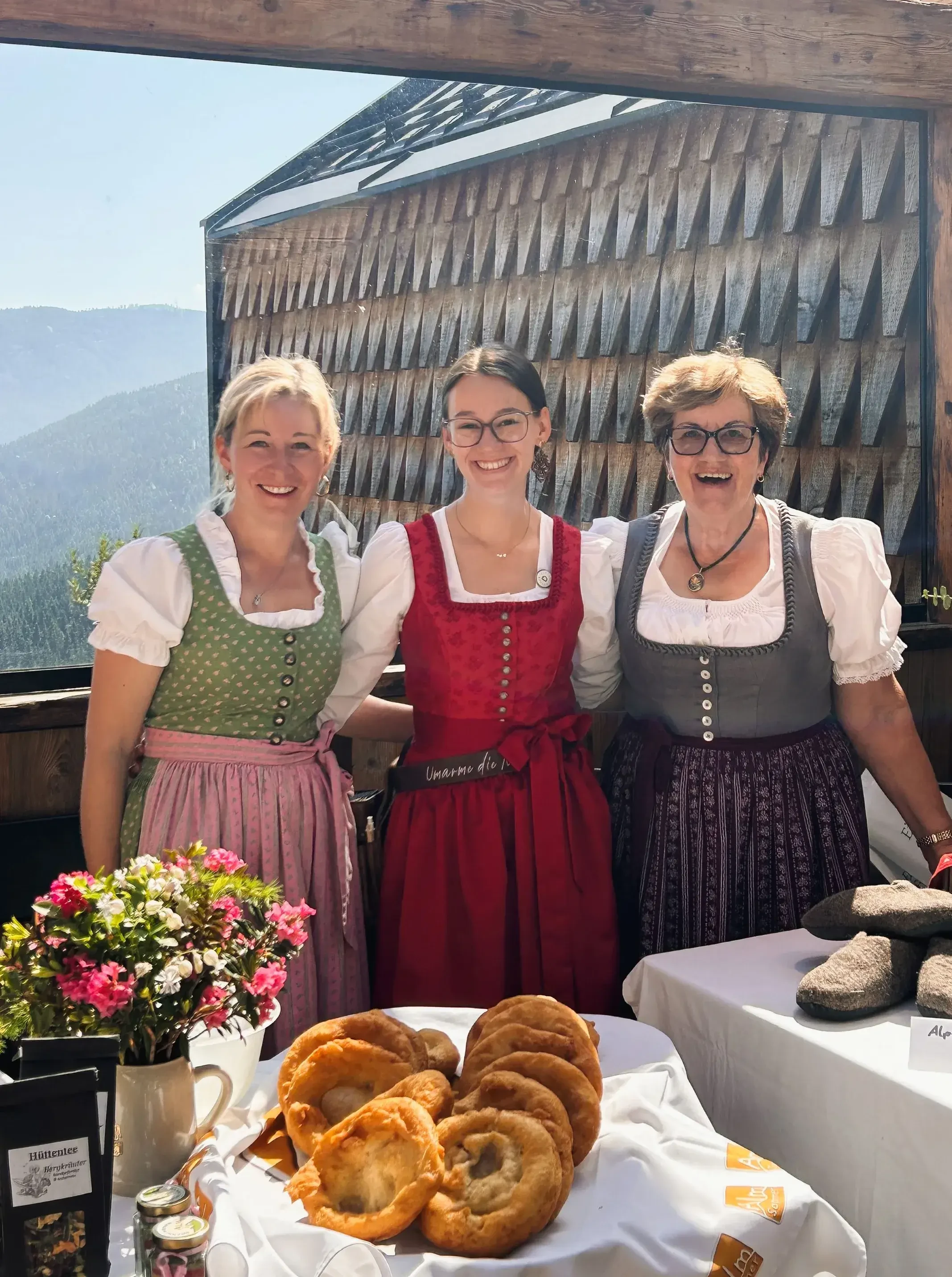 Bauernmarkt Schlöglberger Damen Dirndl Bauernkrapfen