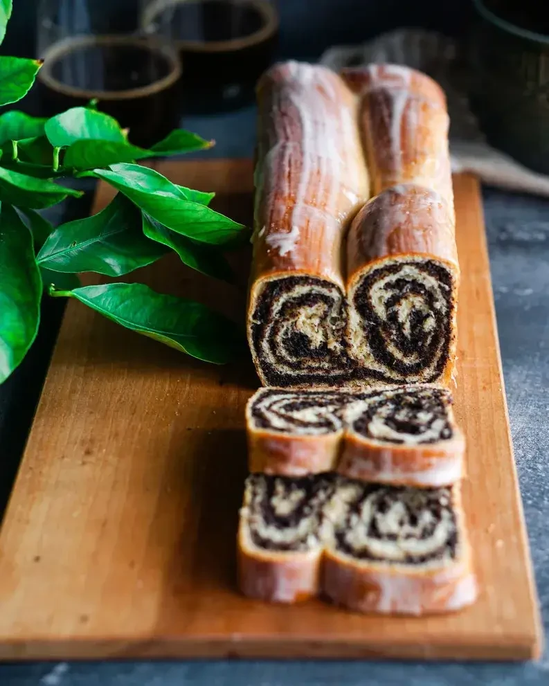 Germstrudel mit Mohn