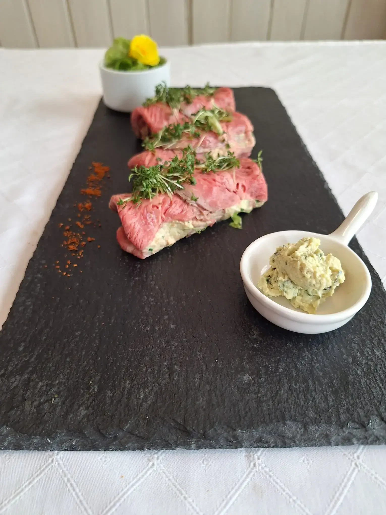 Rindfleischröllchen