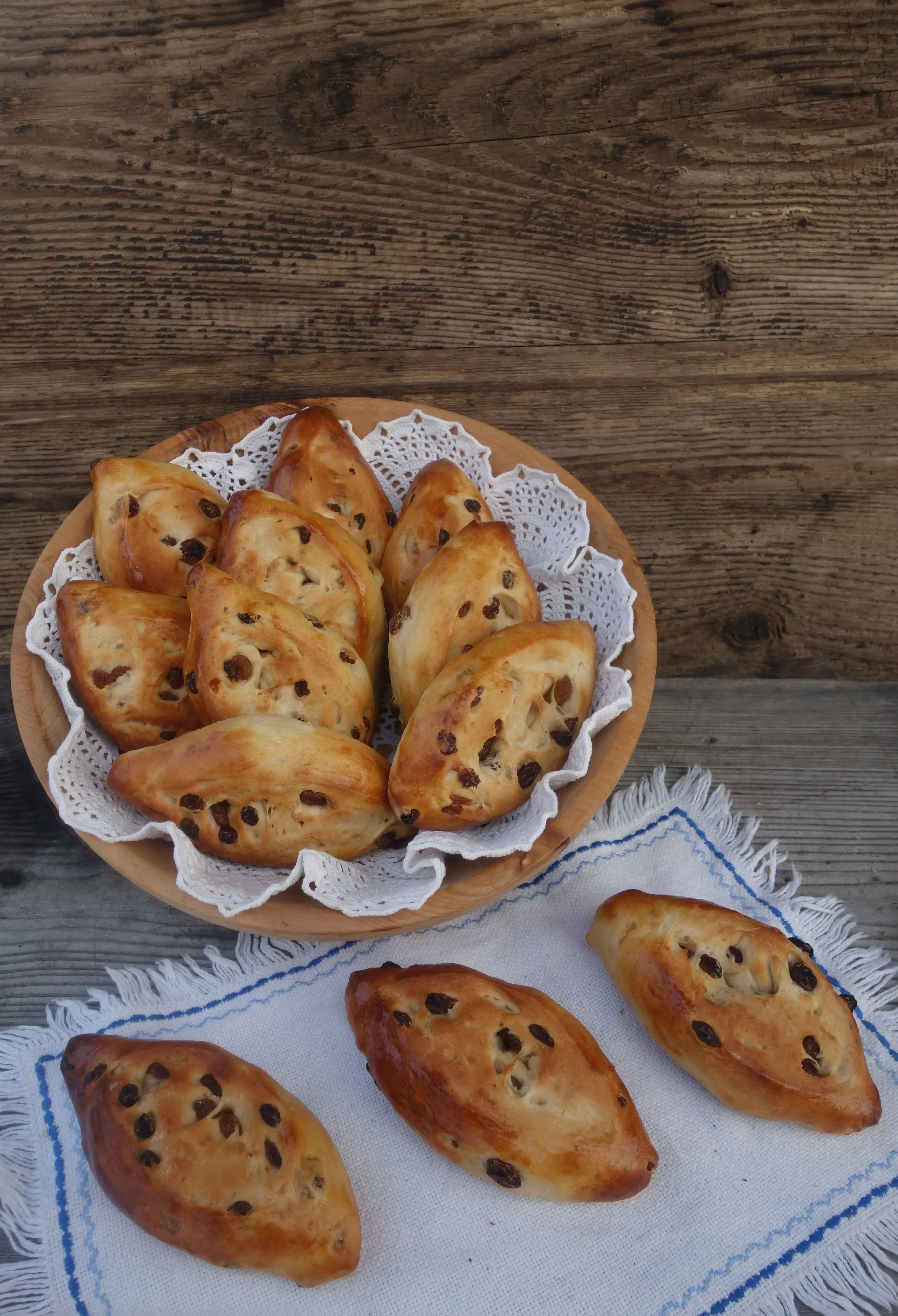 Germteig mit Rosinen