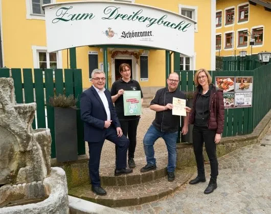 Tafelverleihung MaI 2022 Gemeinschaftsverpflegung Restaurant Dreibergbachl 