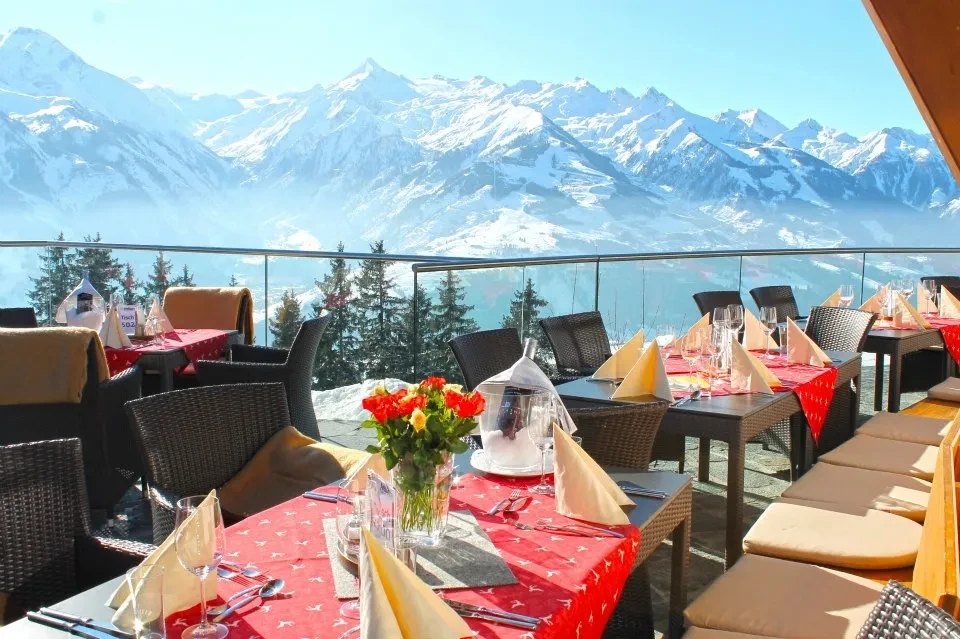 Terrasse mit Bergblick