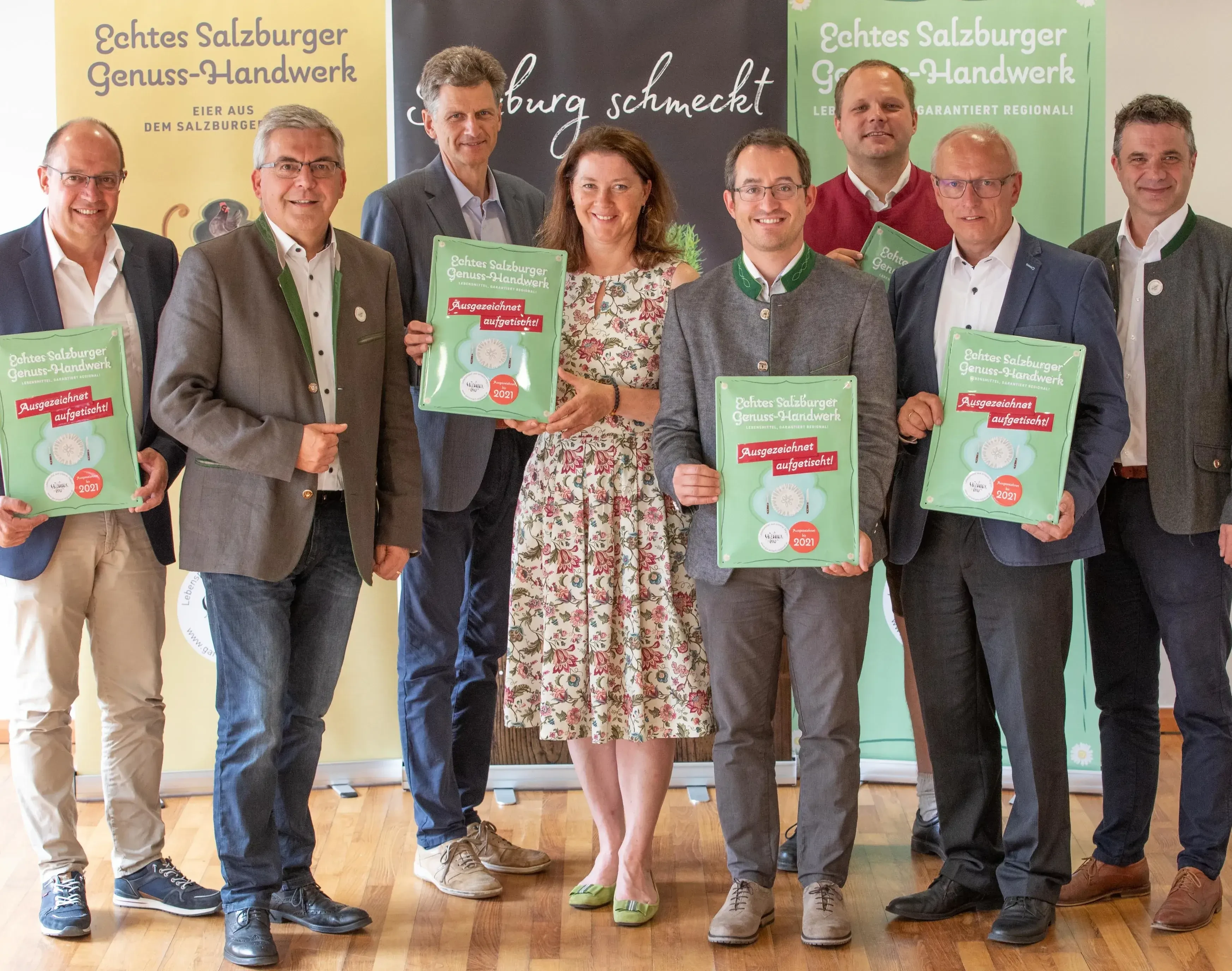01_SAM_Gruppenfoto_Herkunfts-Zertifikat Tafelverleihung LFS Schulen HBLA Ursprung alle © SAM Wildbild