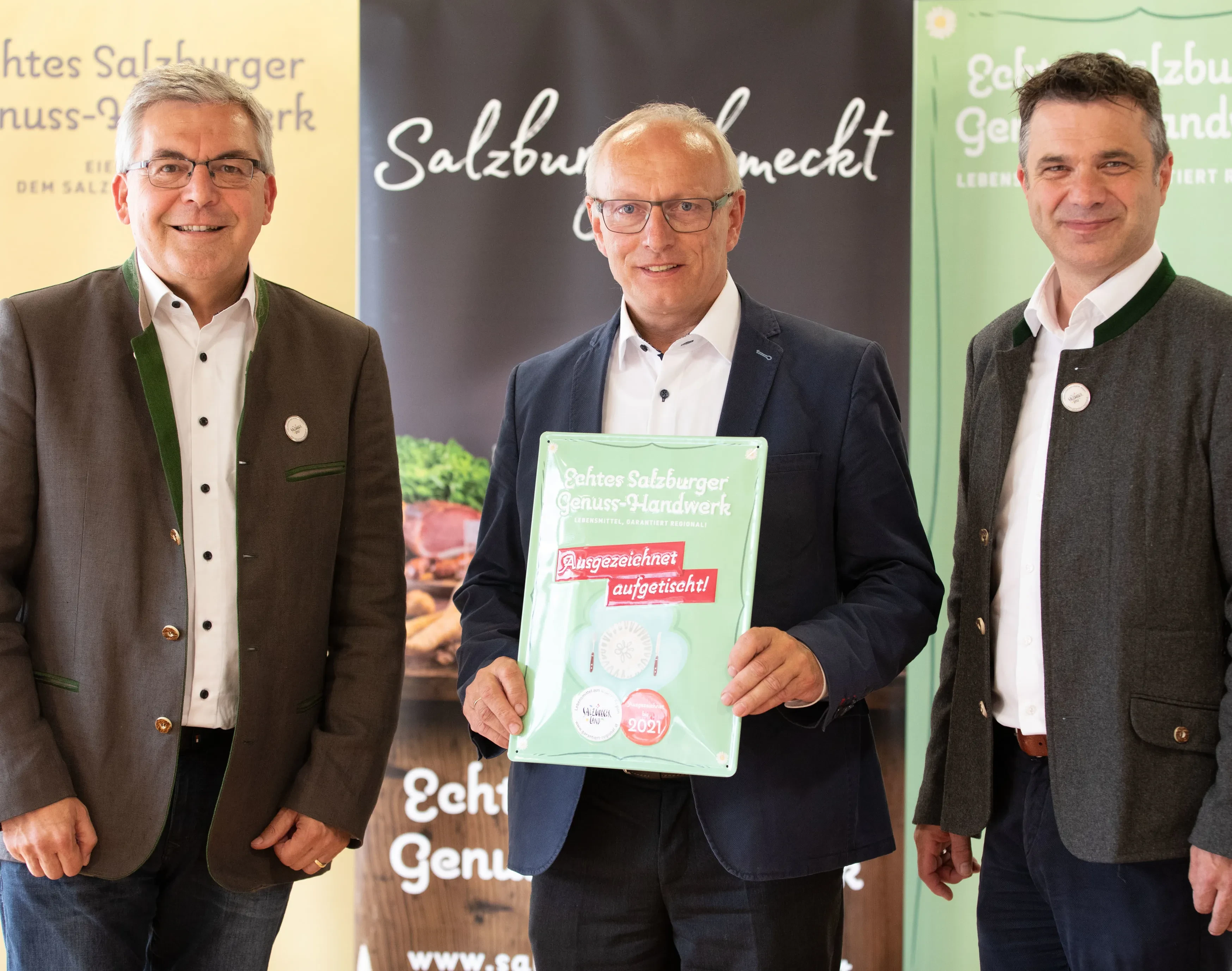 Tafelverleihung_LFS_Bruck Ausgezeichnet aufegtischt