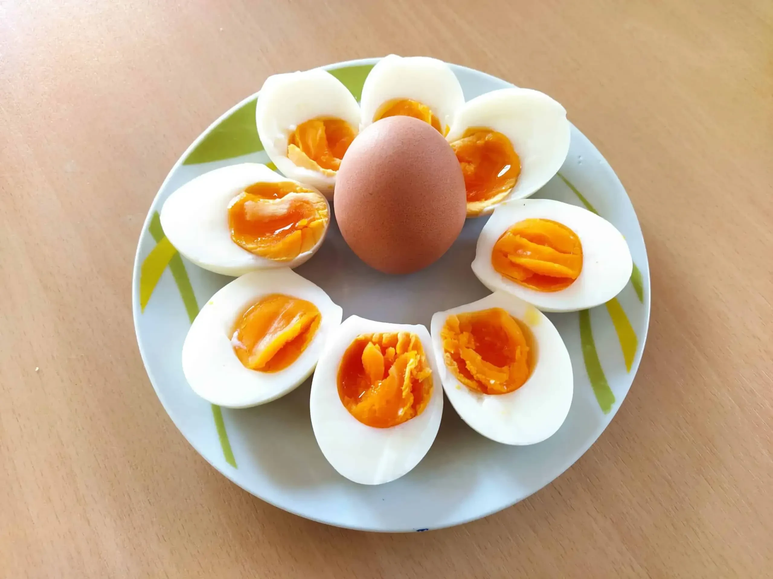 aufgeschnittene Eier 