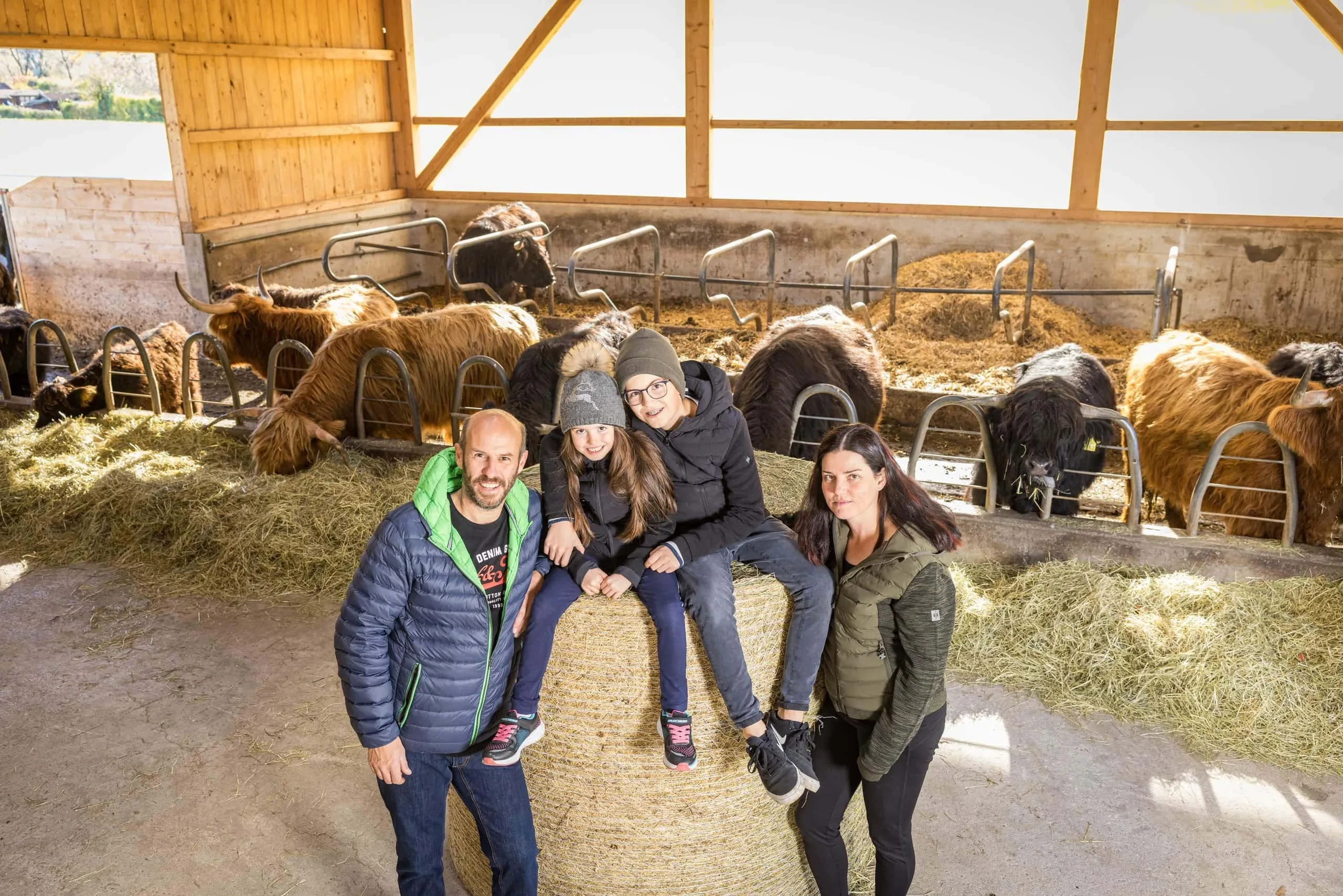 Familienbild mit Rinder