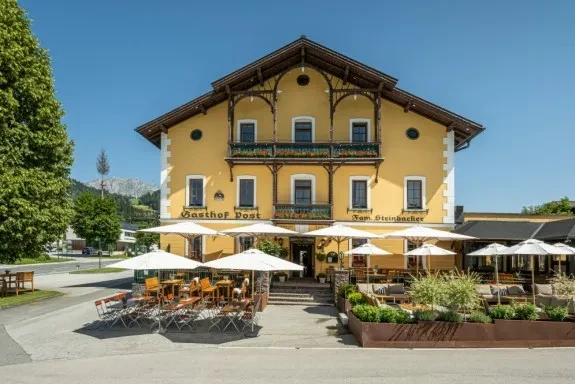 Postwirt in St. Marin am Tennengebirge im Sommer