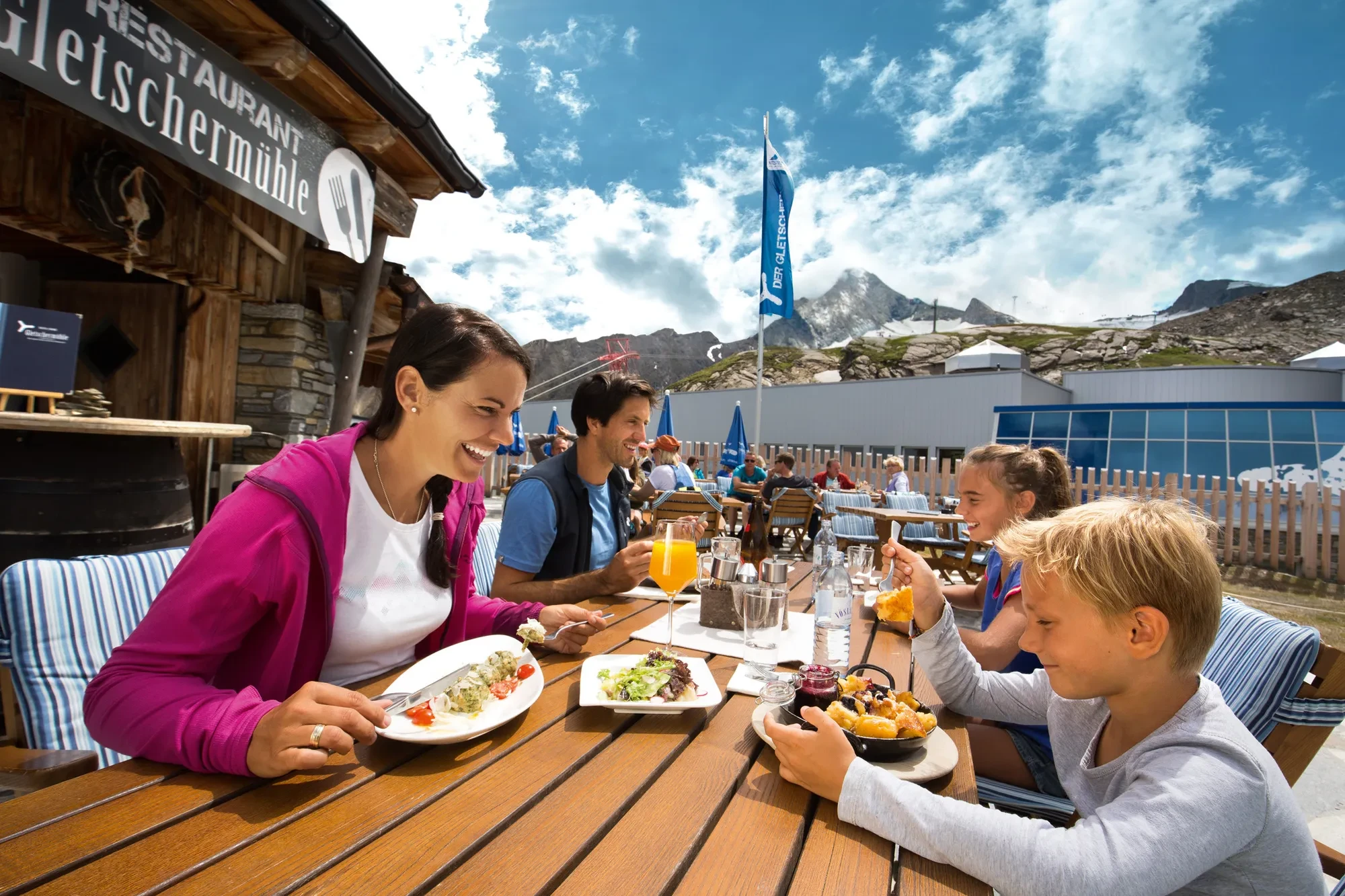 Kitzsteinhorn Gletschermuehle Family Sommer