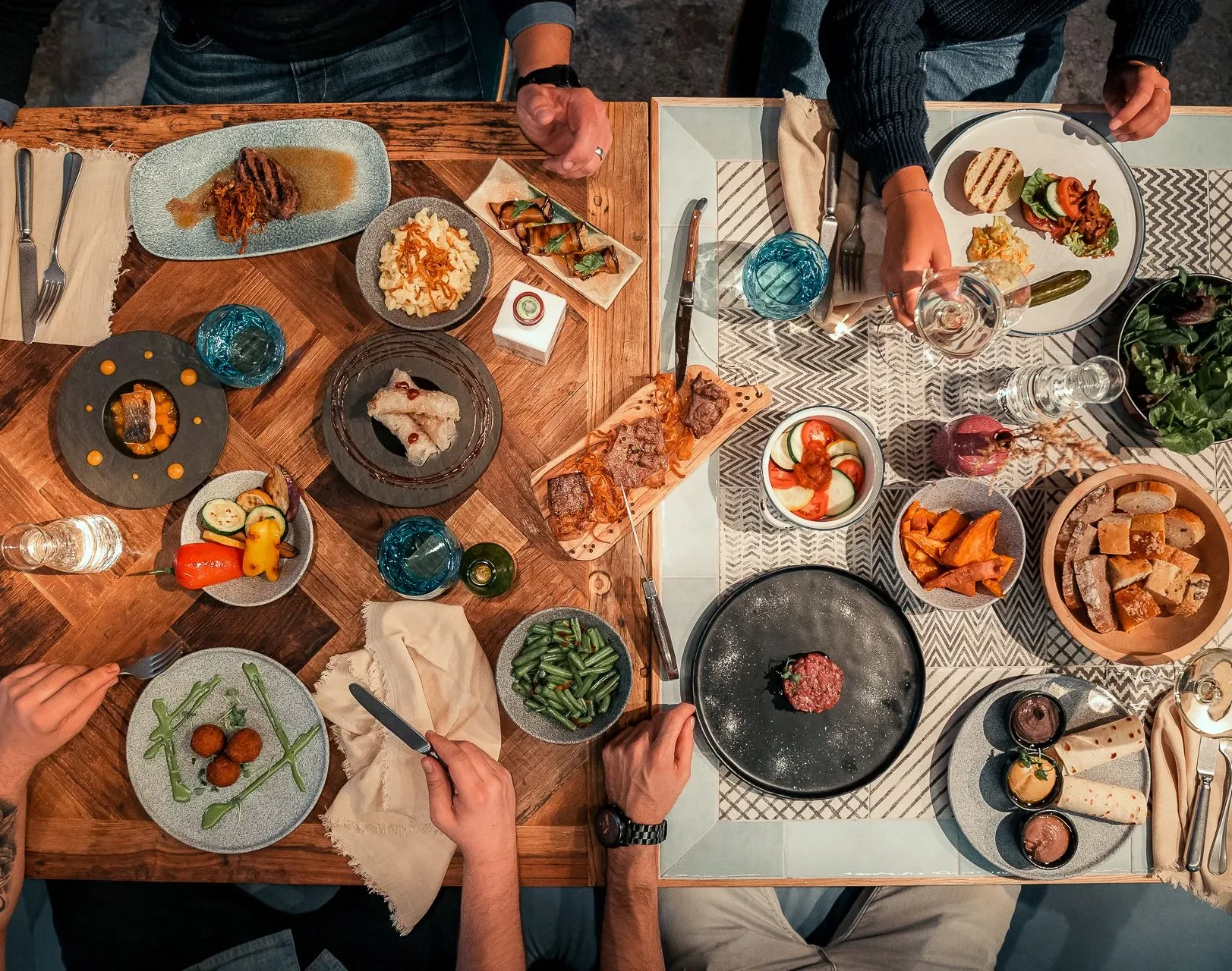 LukesWohnzimmer Tisch von oben © Sendelhofer´s 