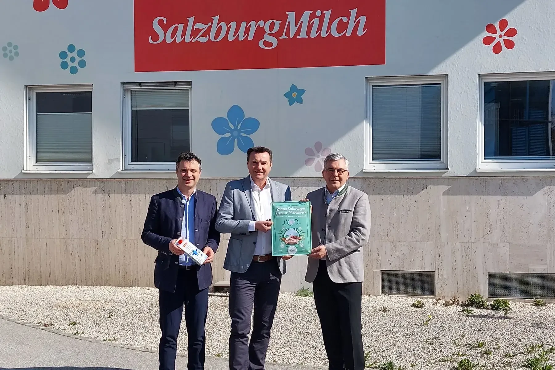 Übergabe Salzburger Herkunfts-Zertifikat an Salzburg Milch 