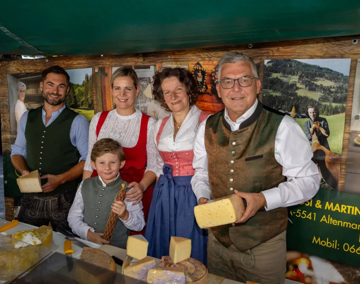 Wochenmarkt Altenmarkt 30 Jahre Jubiläum Konwald Rosi Unteregger Familie © Salzburger Agrar Marketing - Nikolaus Faistauer Photography