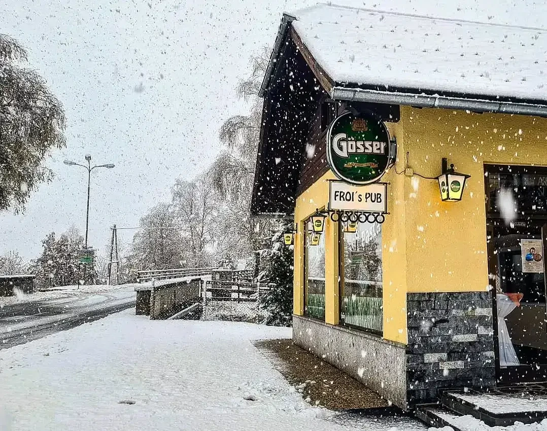 frois-pub Aussenansicht Winter