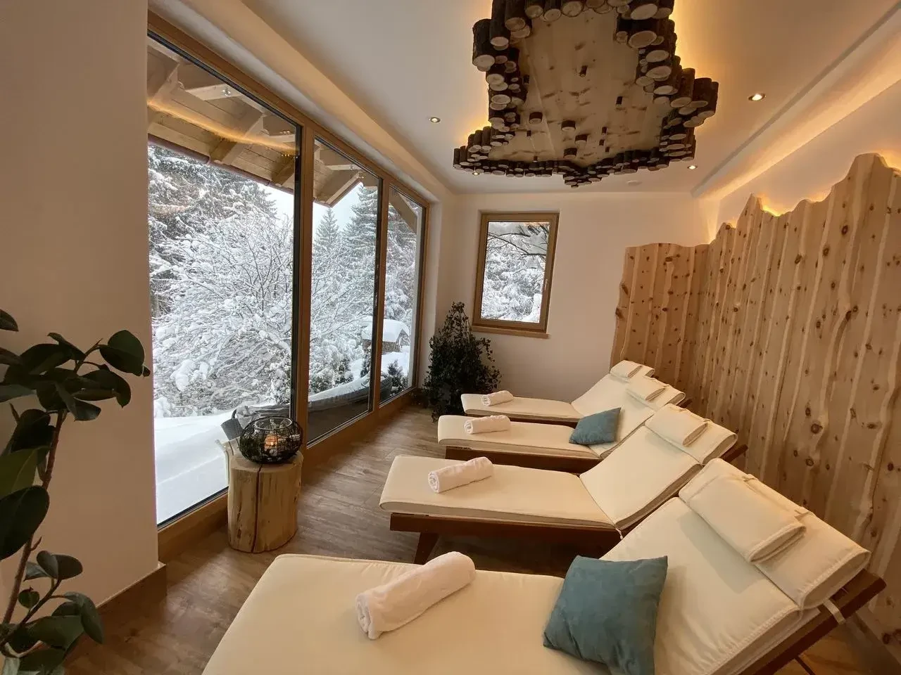 Häuserl im Wald relaxen nach dem Ski fahren 