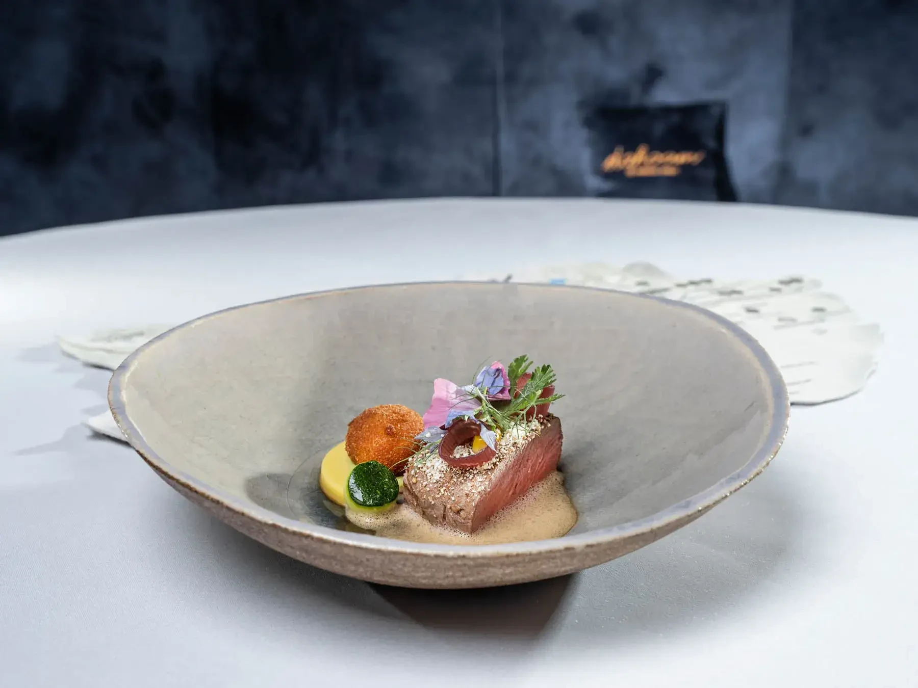 Gericht regionaler Genuss im Gourmetrestaurant dahoam Andreas Herbst im Good Life Resort Riederalm in Leogang