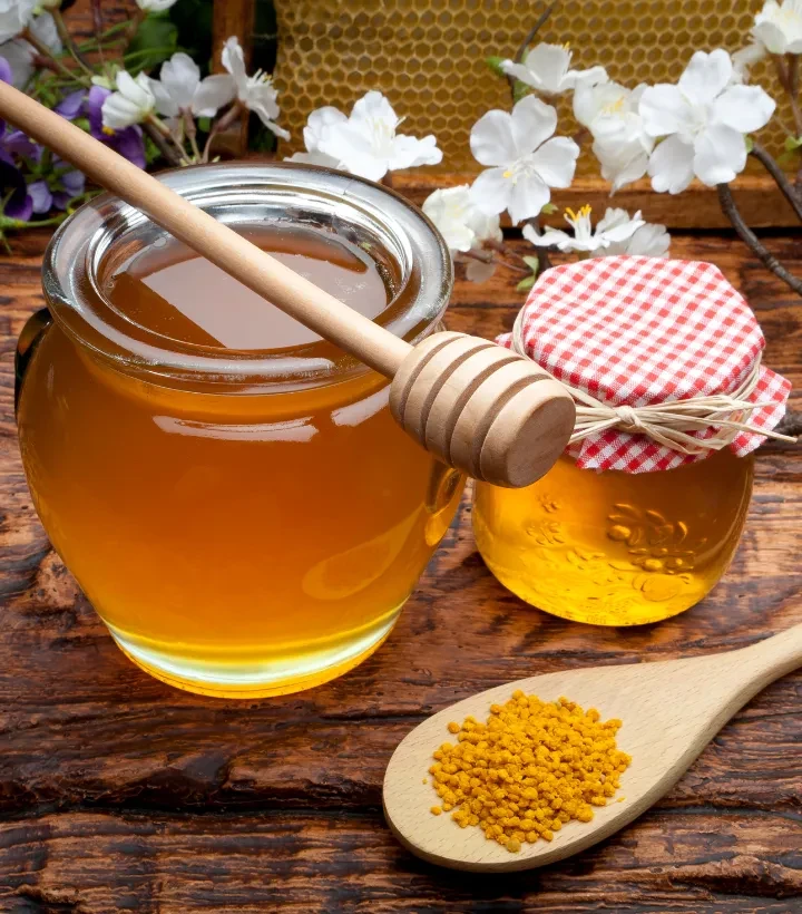 Honig im Glas und Pollen