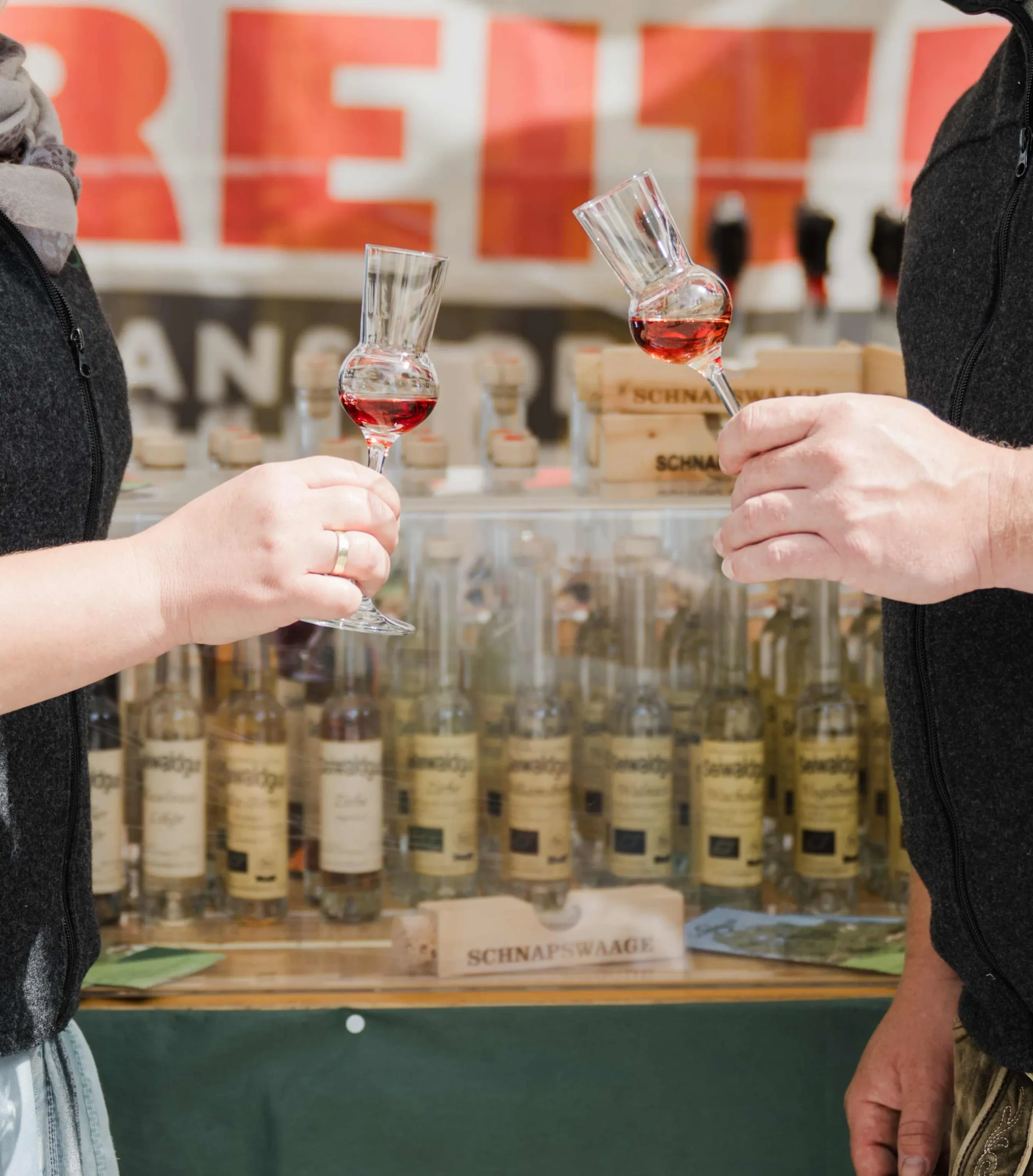 Edelbrände, Moste und Liköre aus dem SalzburgerLand. Wenn aus Früchten Charakter wird